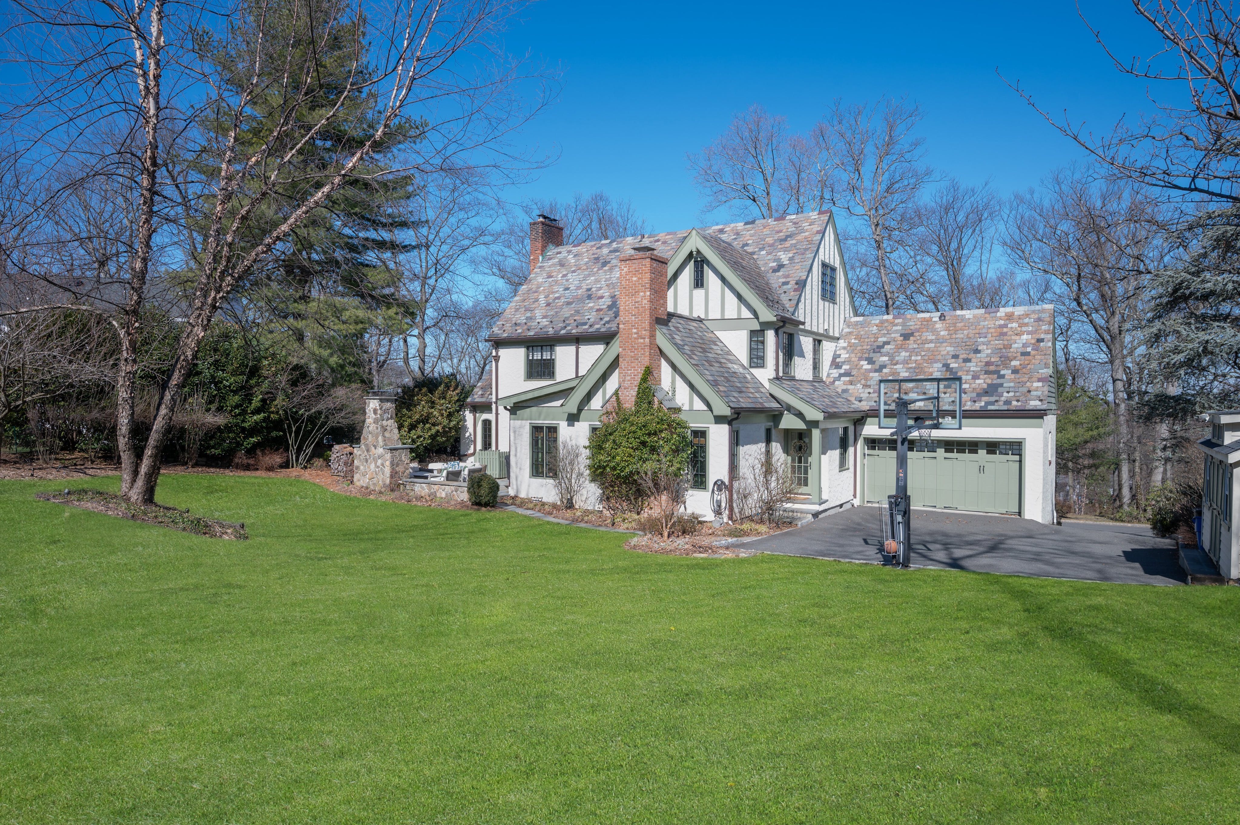 32 Colt Road 