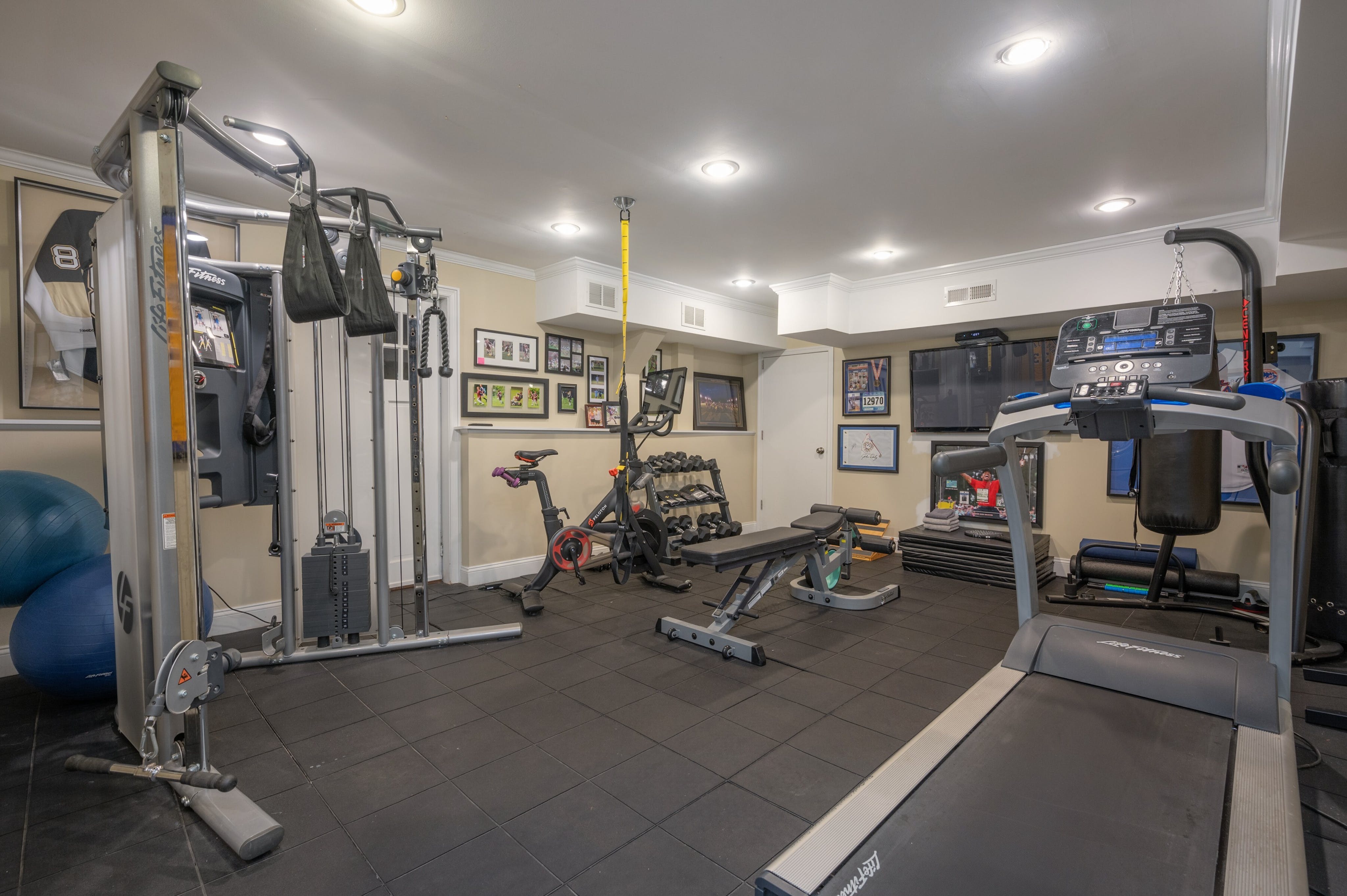 32 Colt Road 