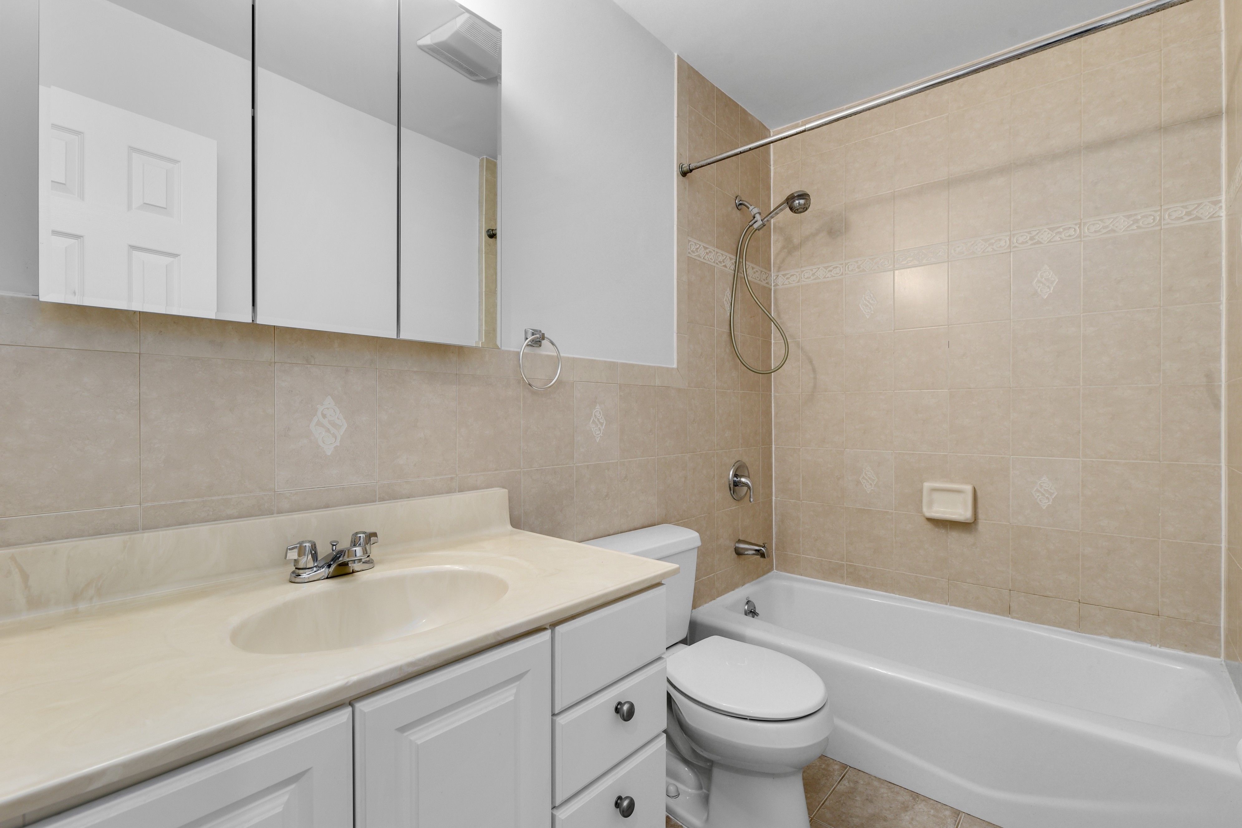 304 Hoover Ave - 35 Unit# 35