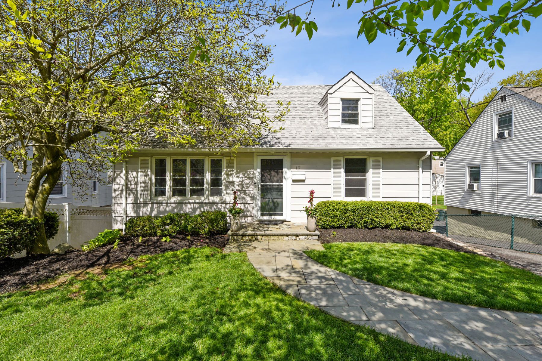 17 Hughes Place 
