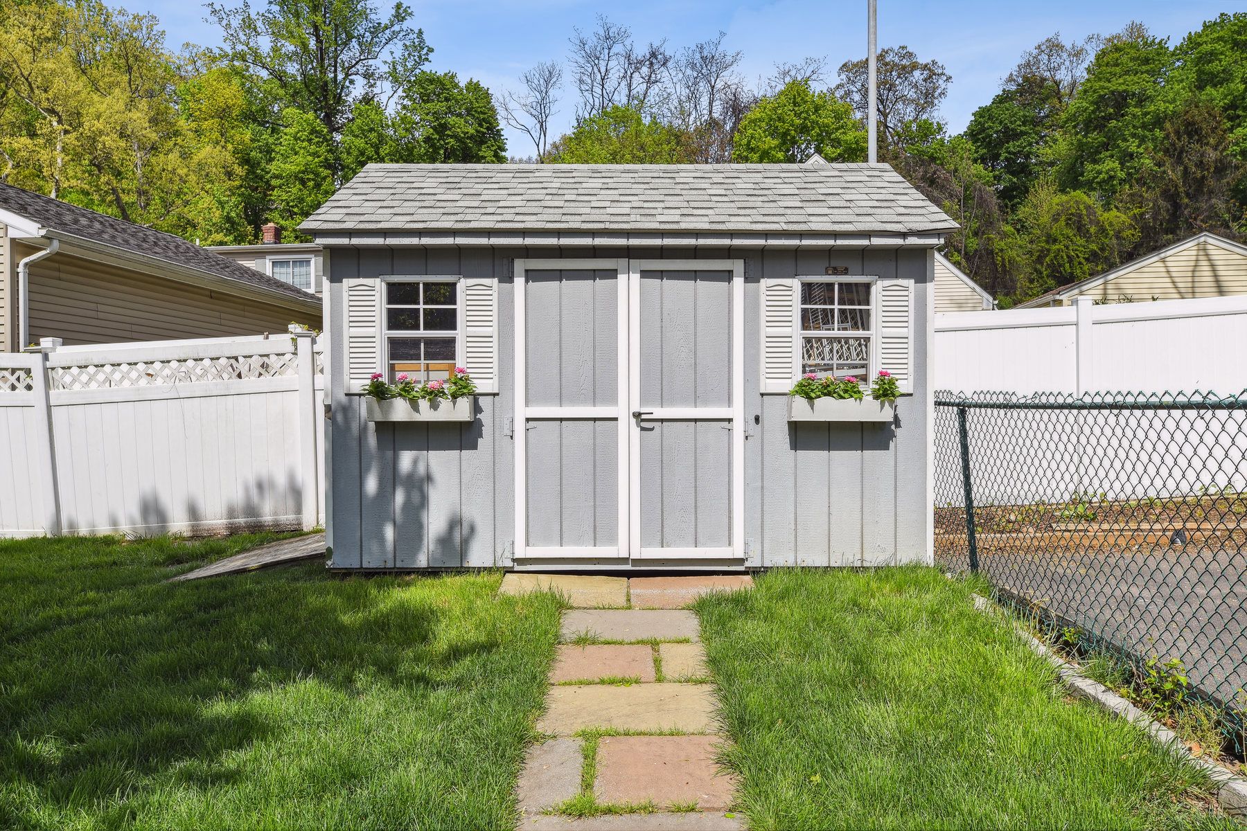 17 Hughes Place 