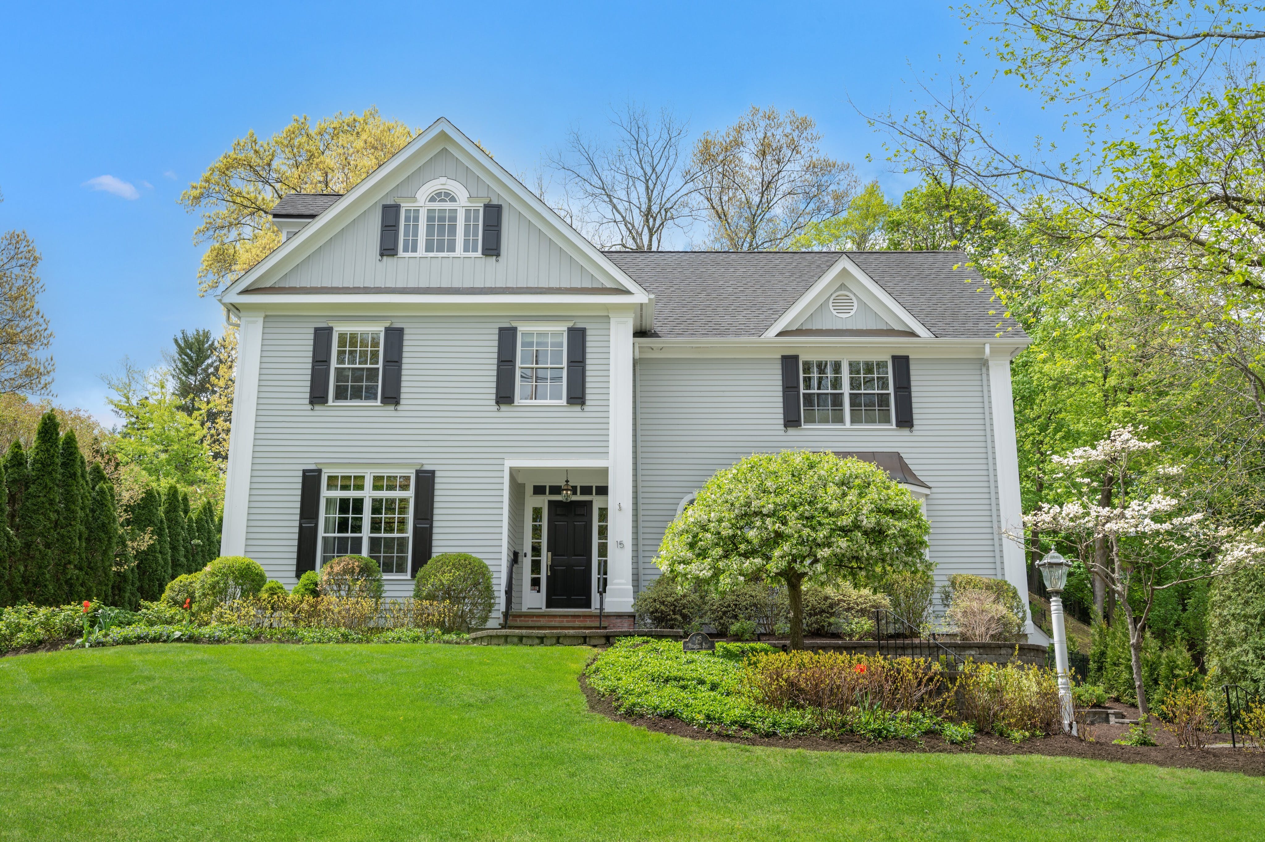 15 Hillside Avenue 