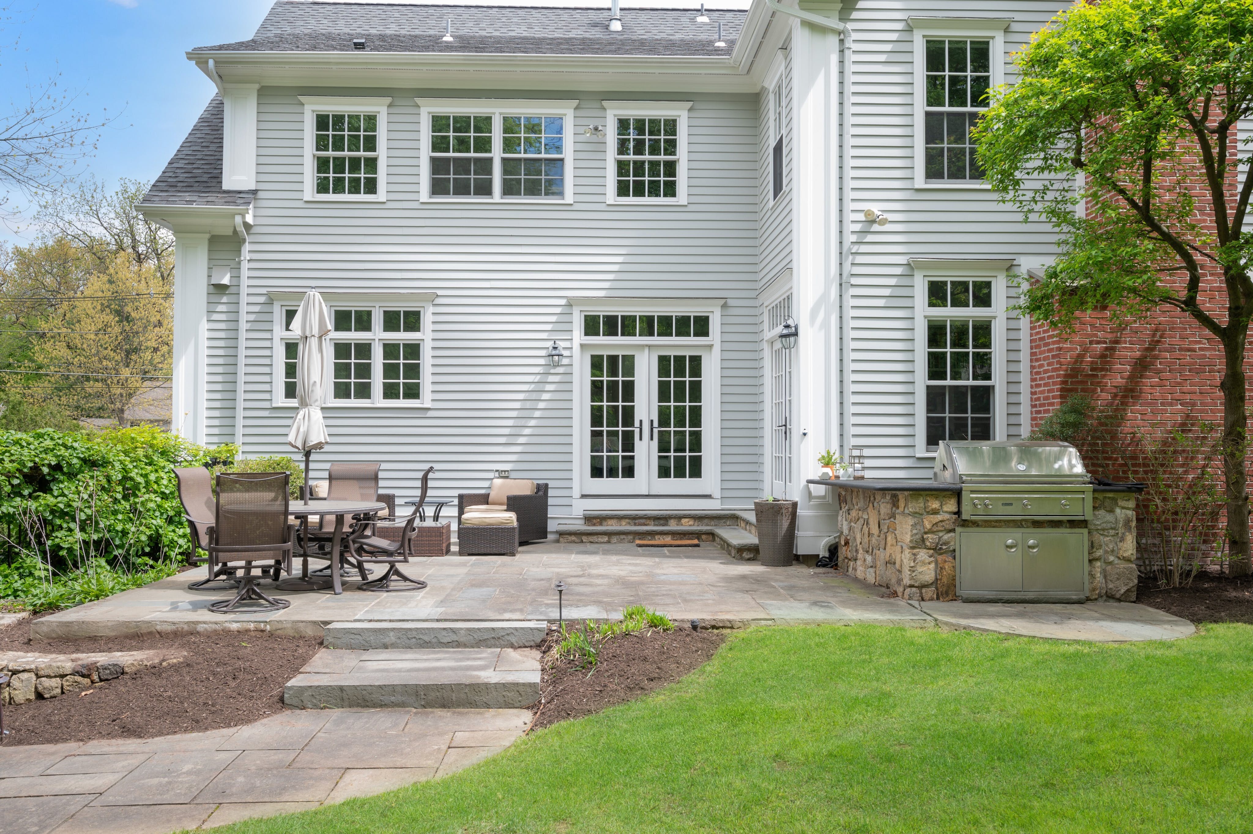 15 Hillside Avenue 