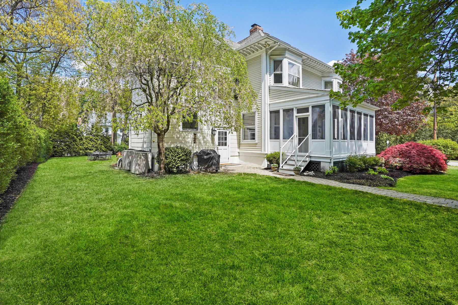 109 Maple Street 