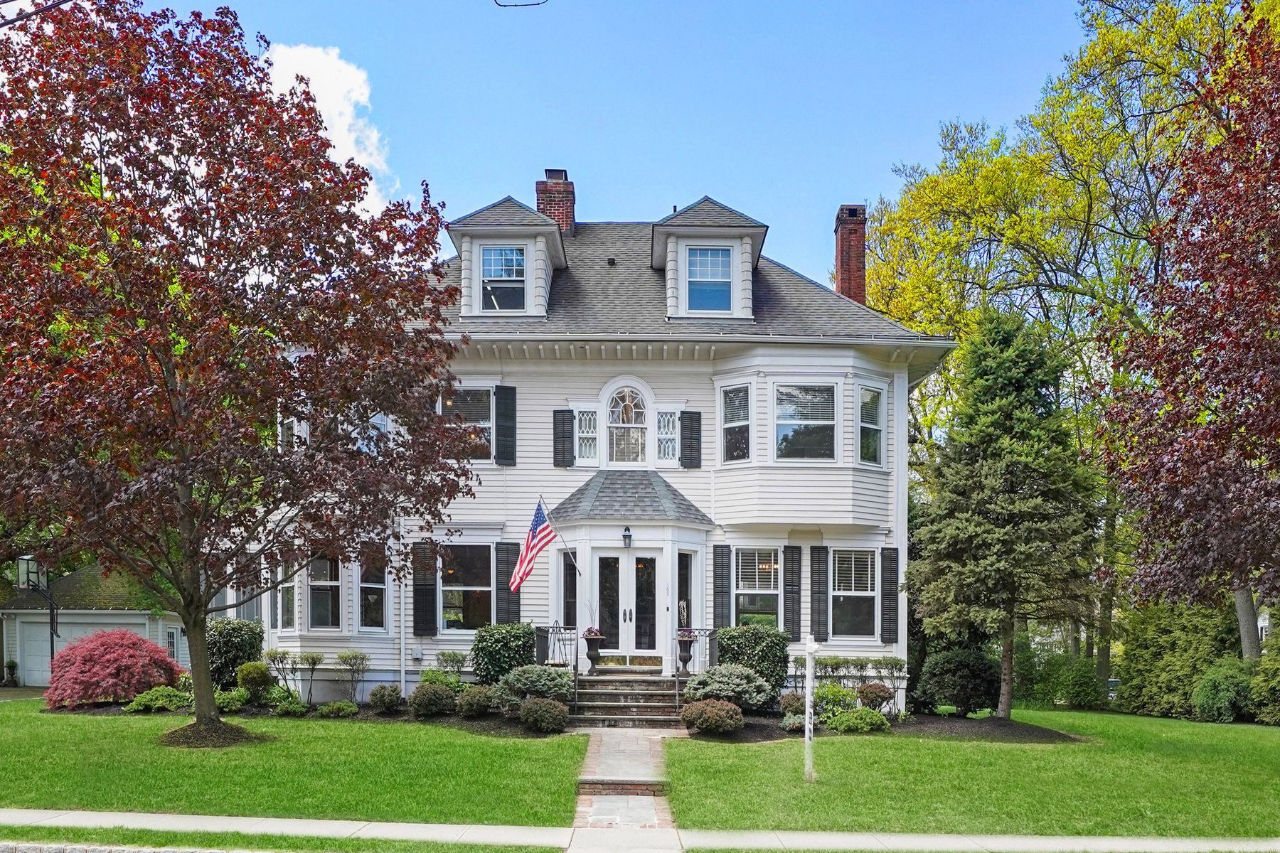 109 Maple Street 