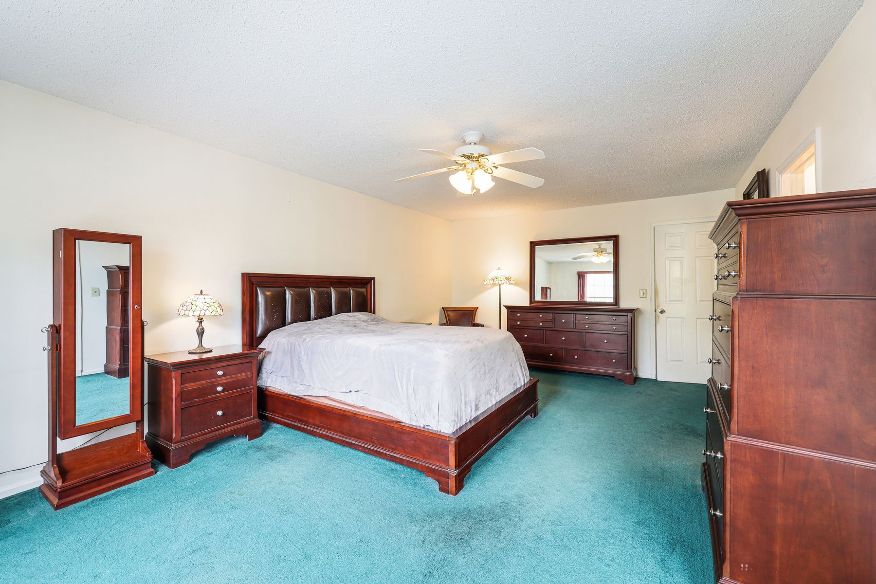 403 Aberdeen Layne 