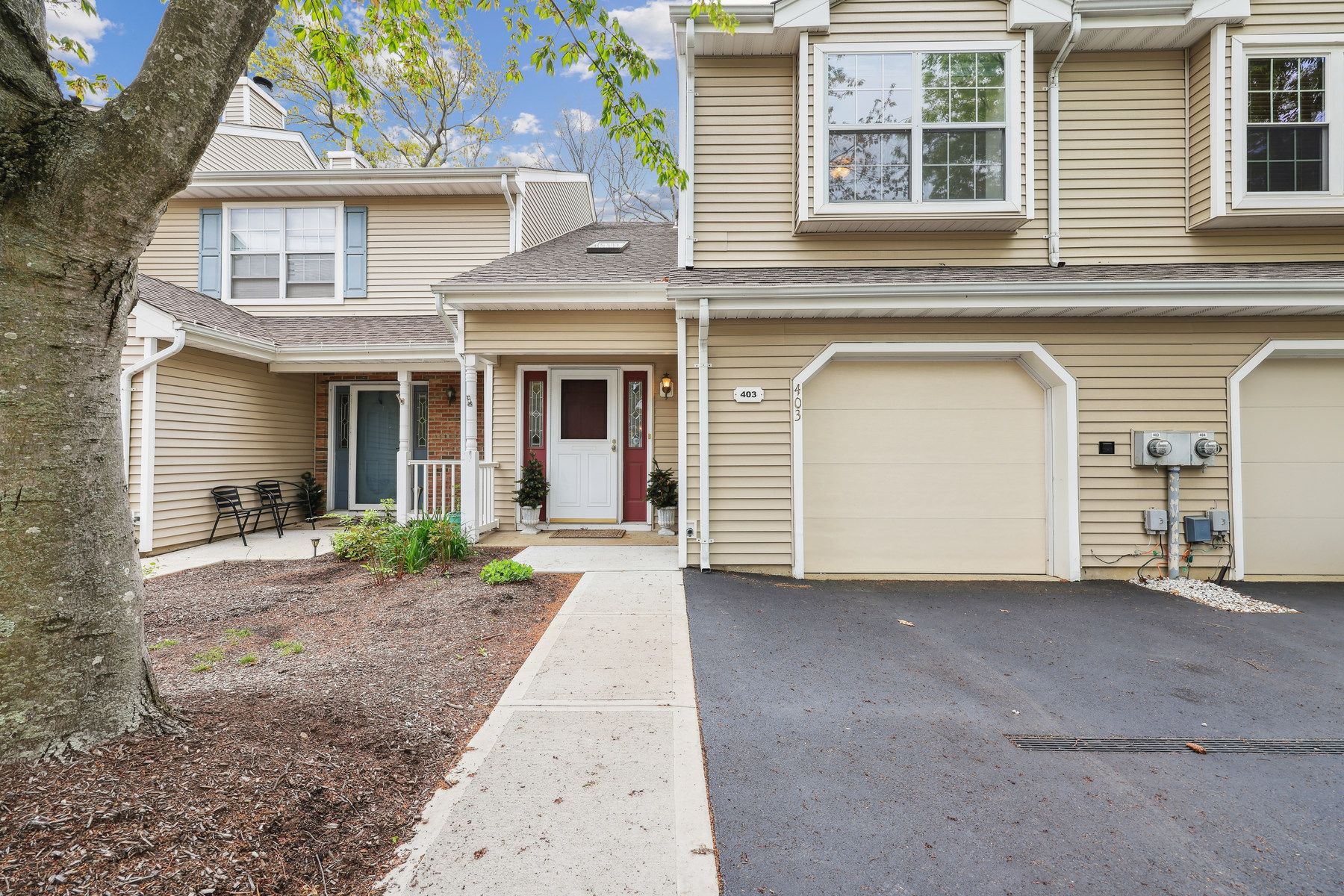 403 Aberdeen Layne 