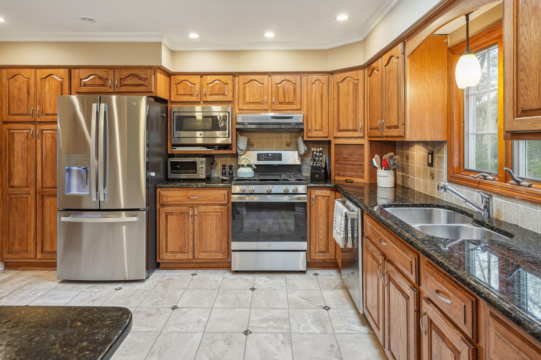 7 Glenn Dr 