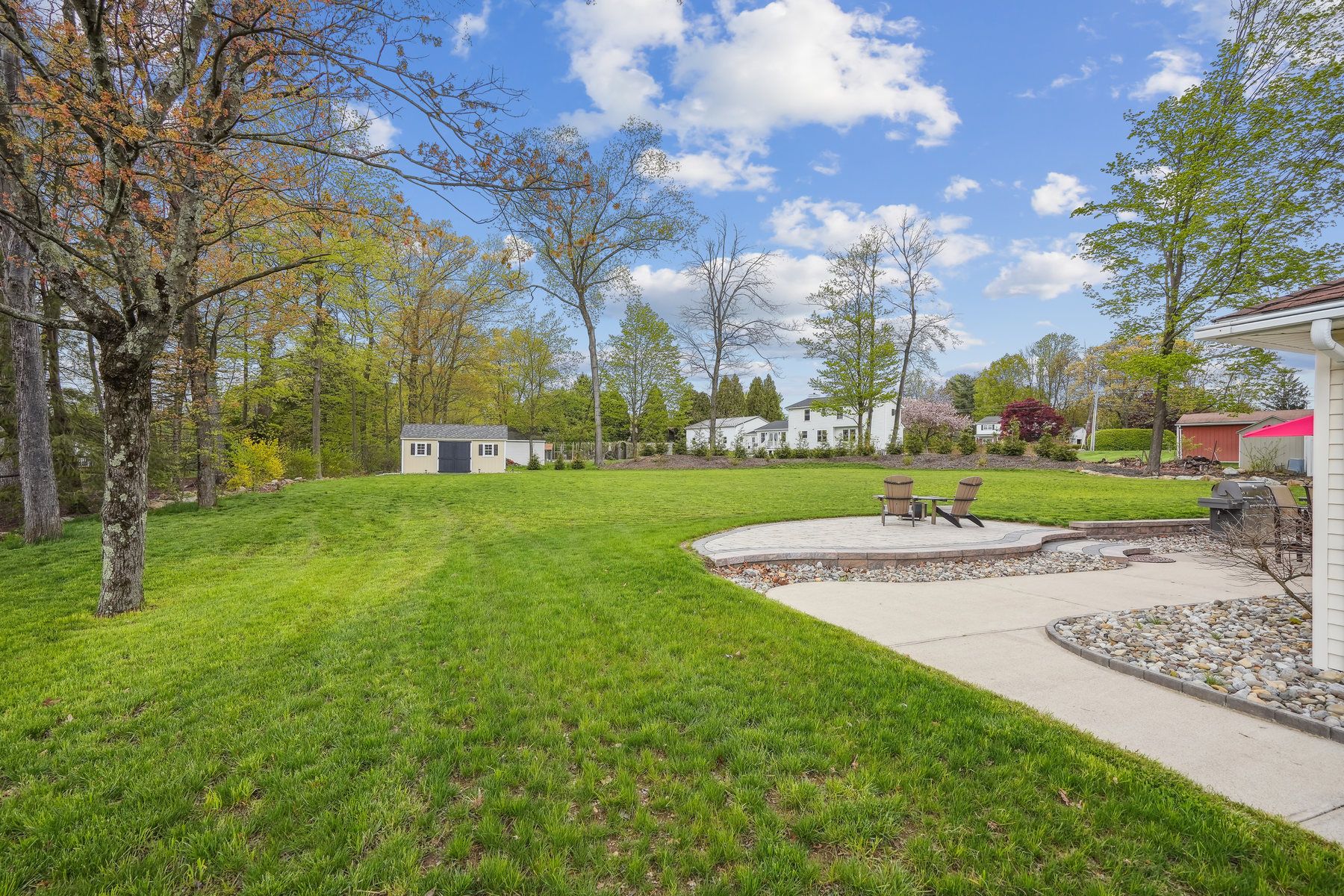 7 Glenn Dr 