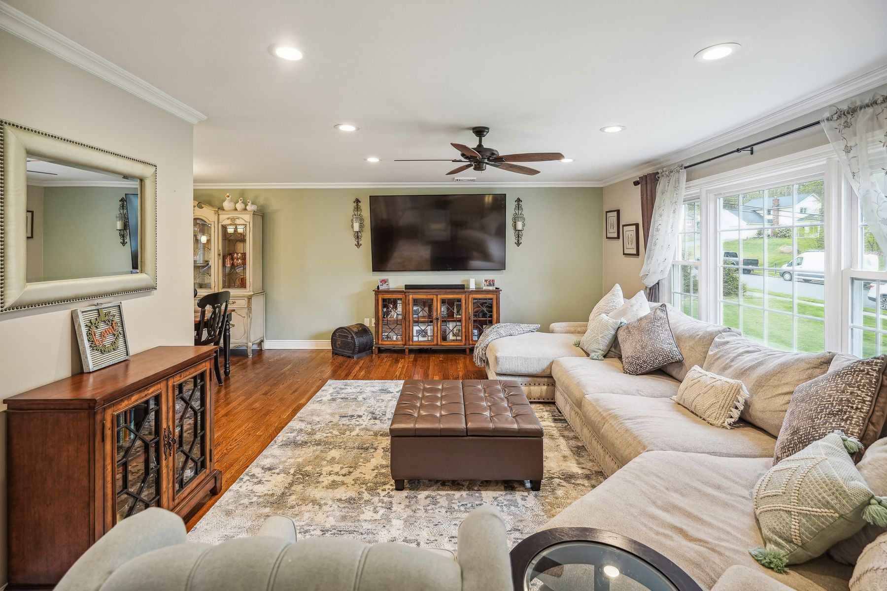 7 Glenn Dr 