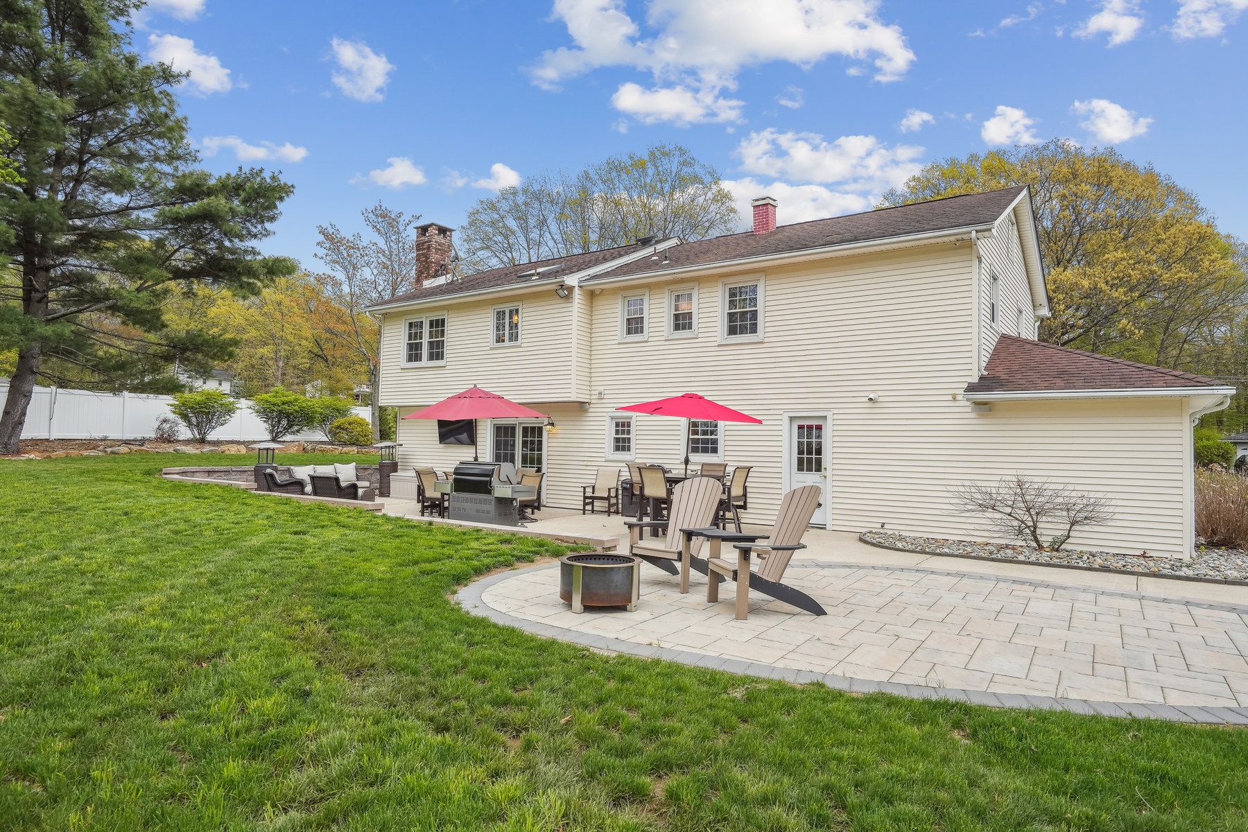 7 Glenn Dr 