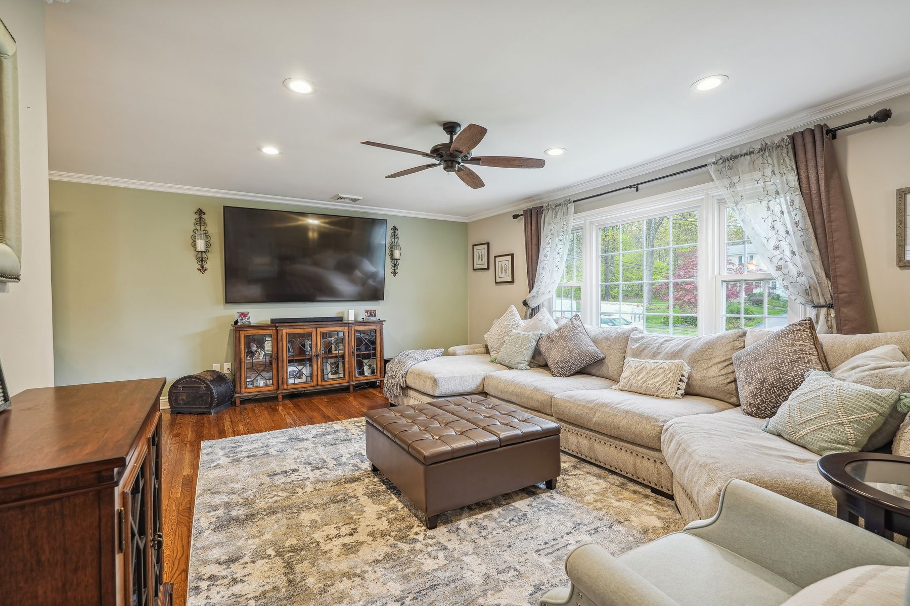 7 Glenn Dr 