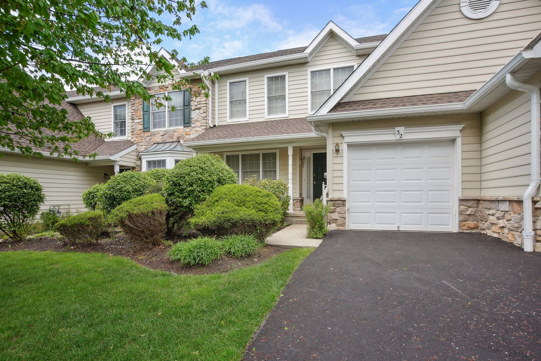 32 Patriot Hill Drive 