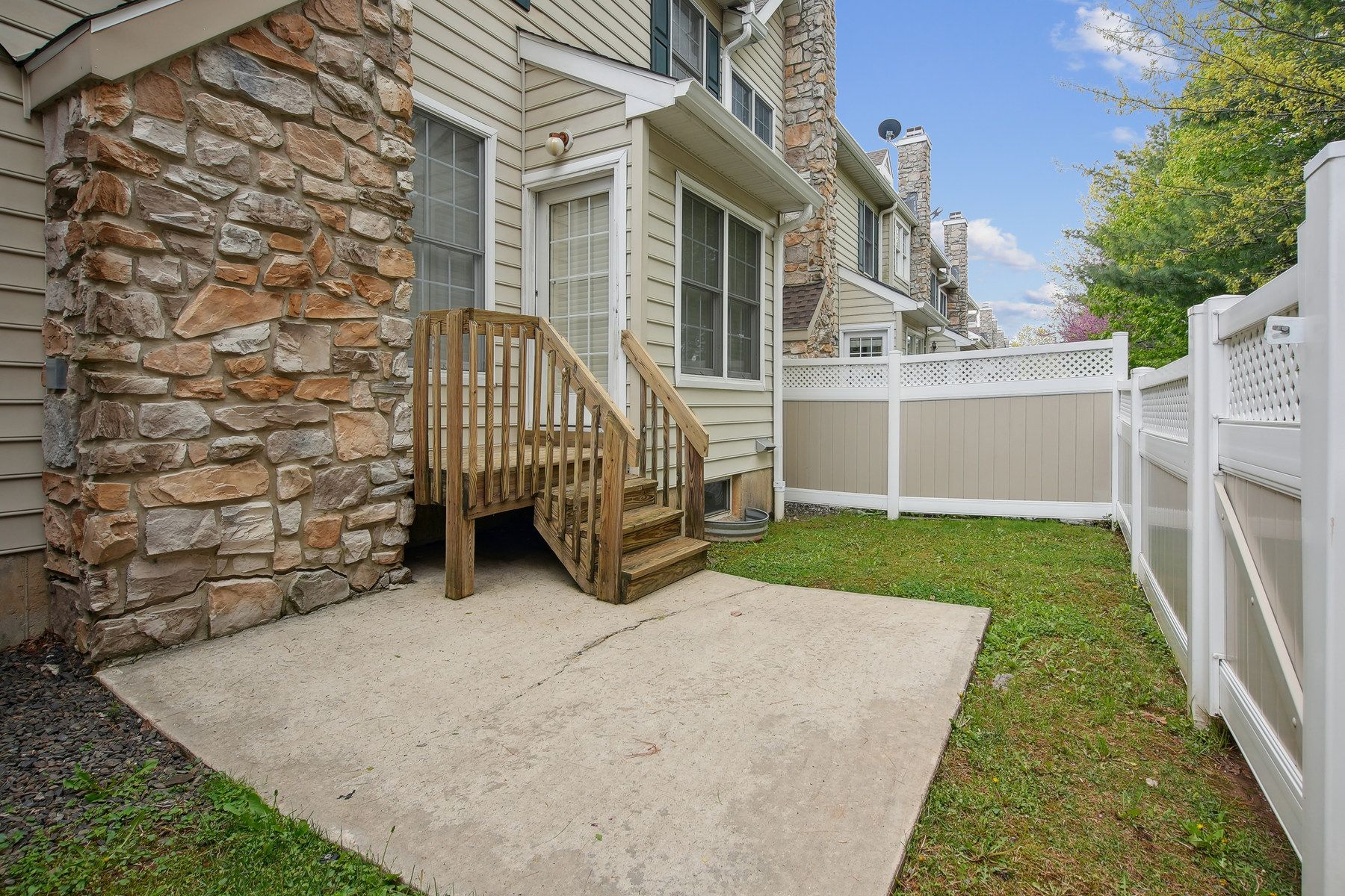 32 Patriot Hill Drive 