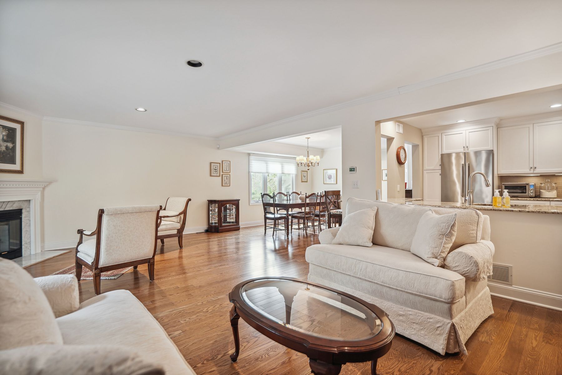 48 Averell Dr 