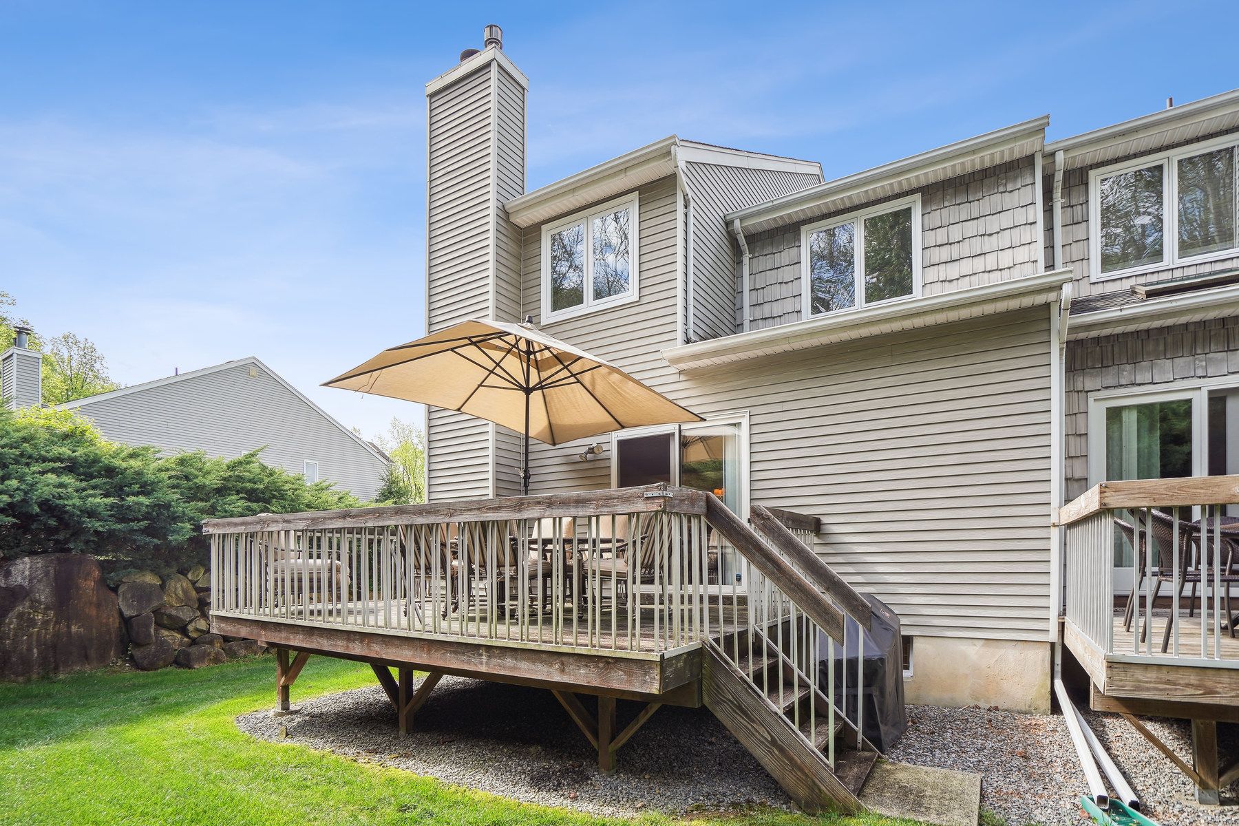 48 Averell Dr 