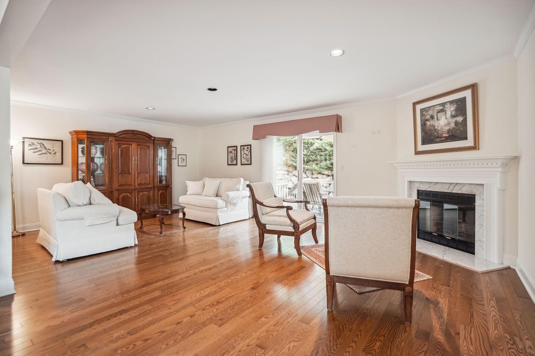48 Averell Dr 