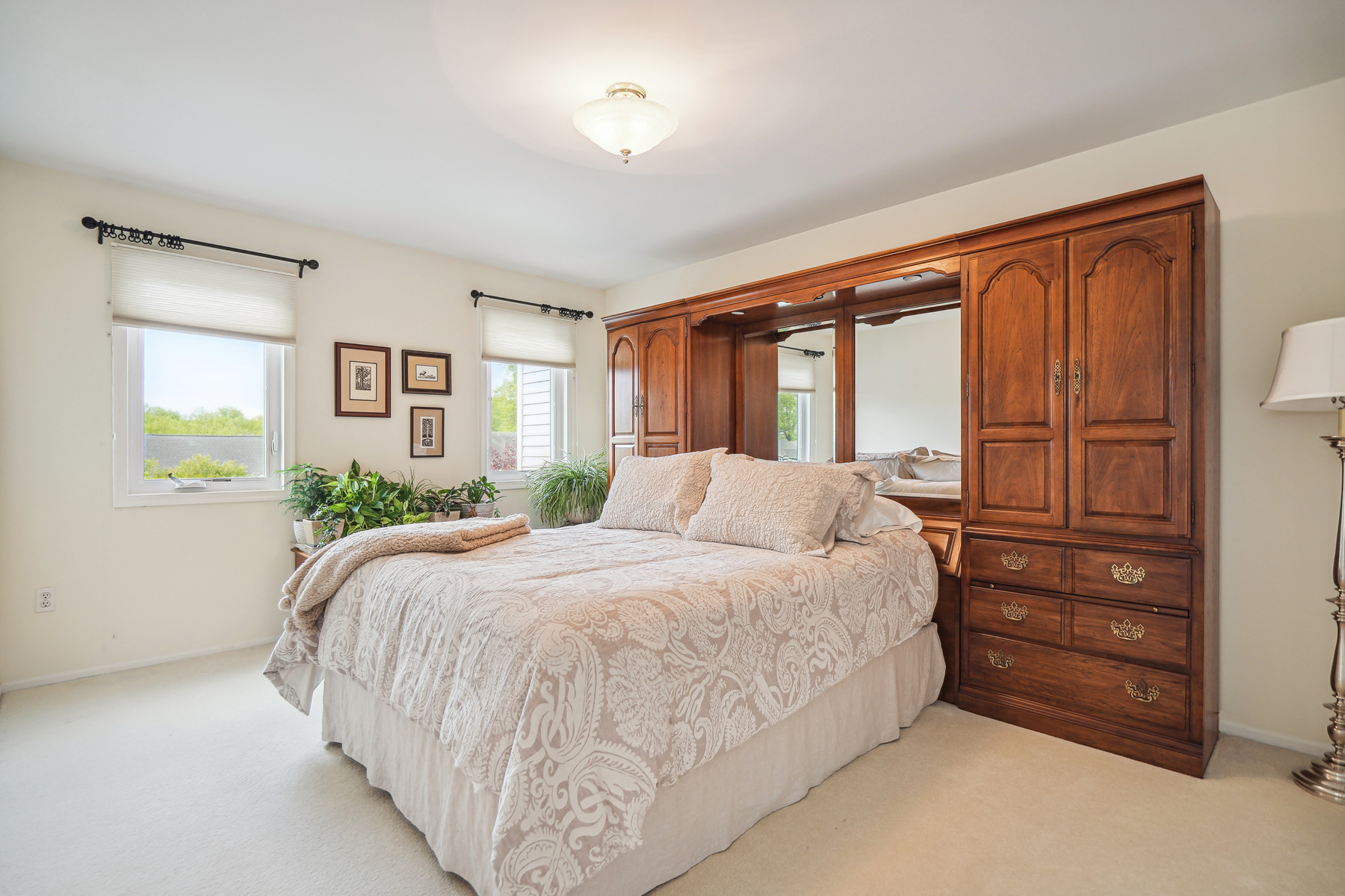 48 Averell Dr 