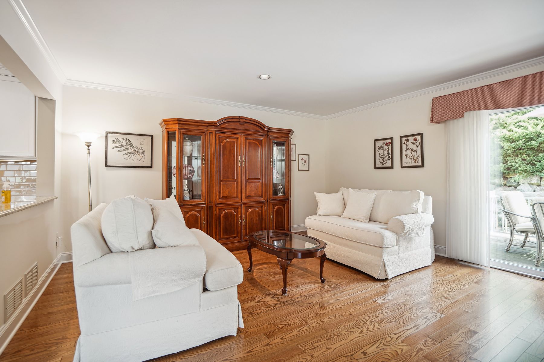 48 Averell Dr 