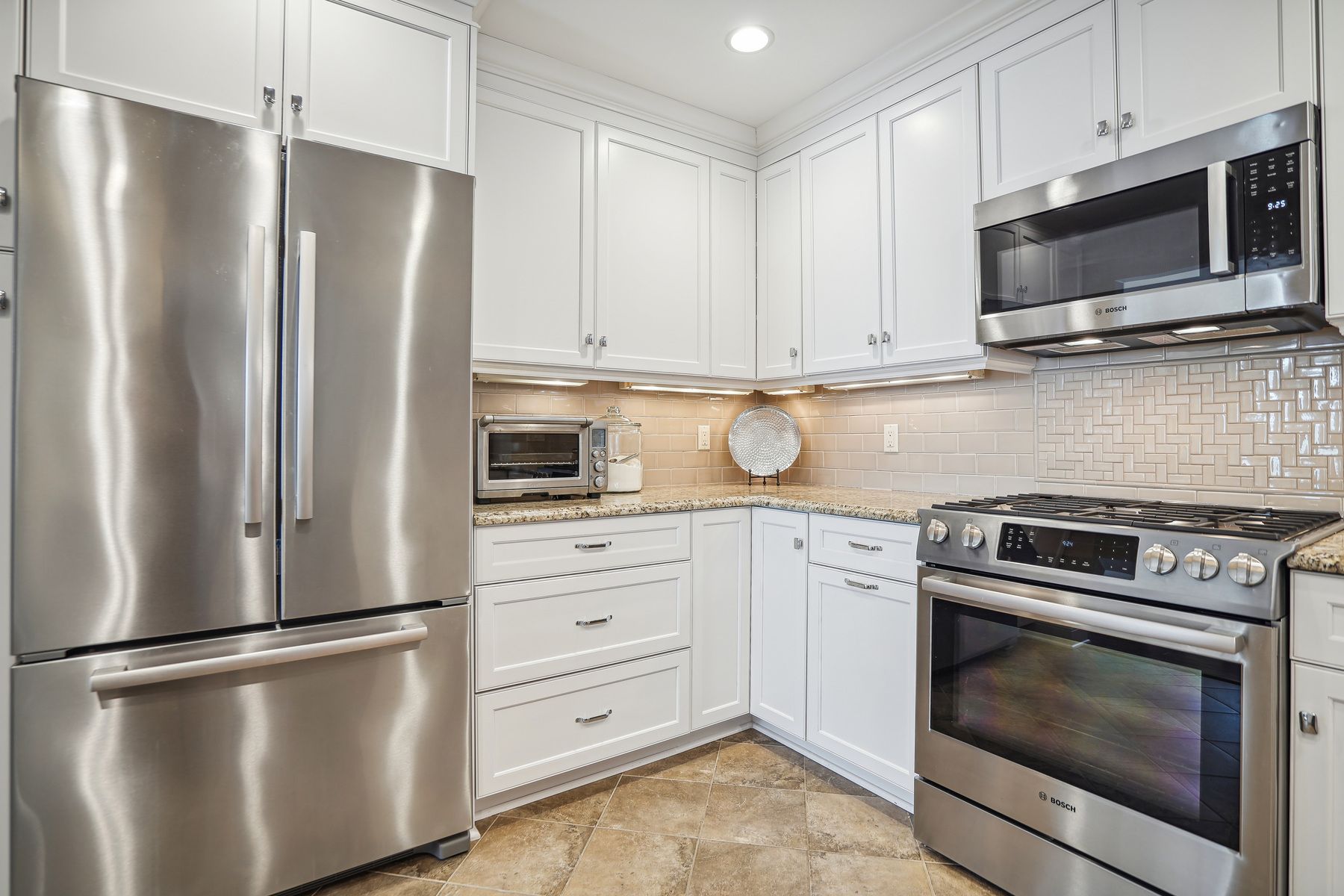 48 Averell Dr 