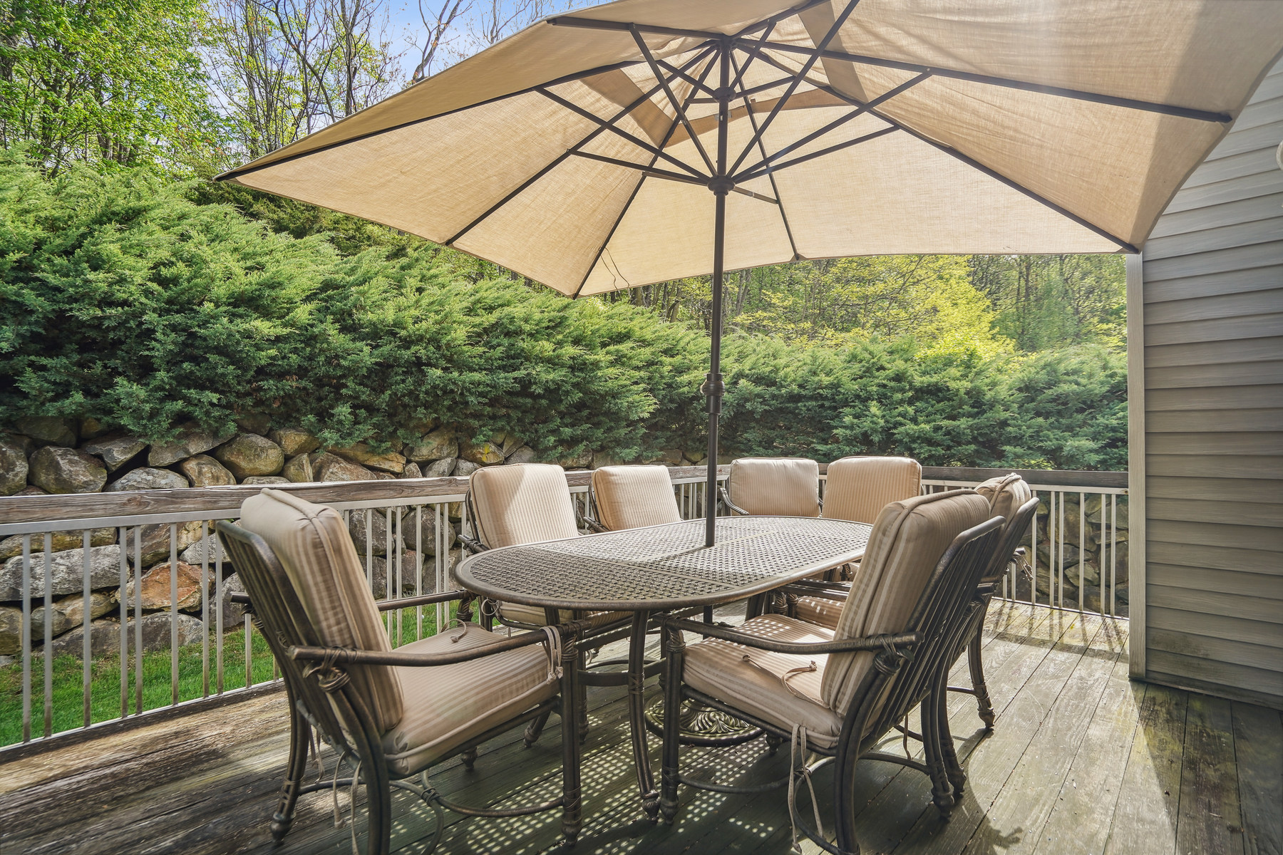 48 Averell Dr 