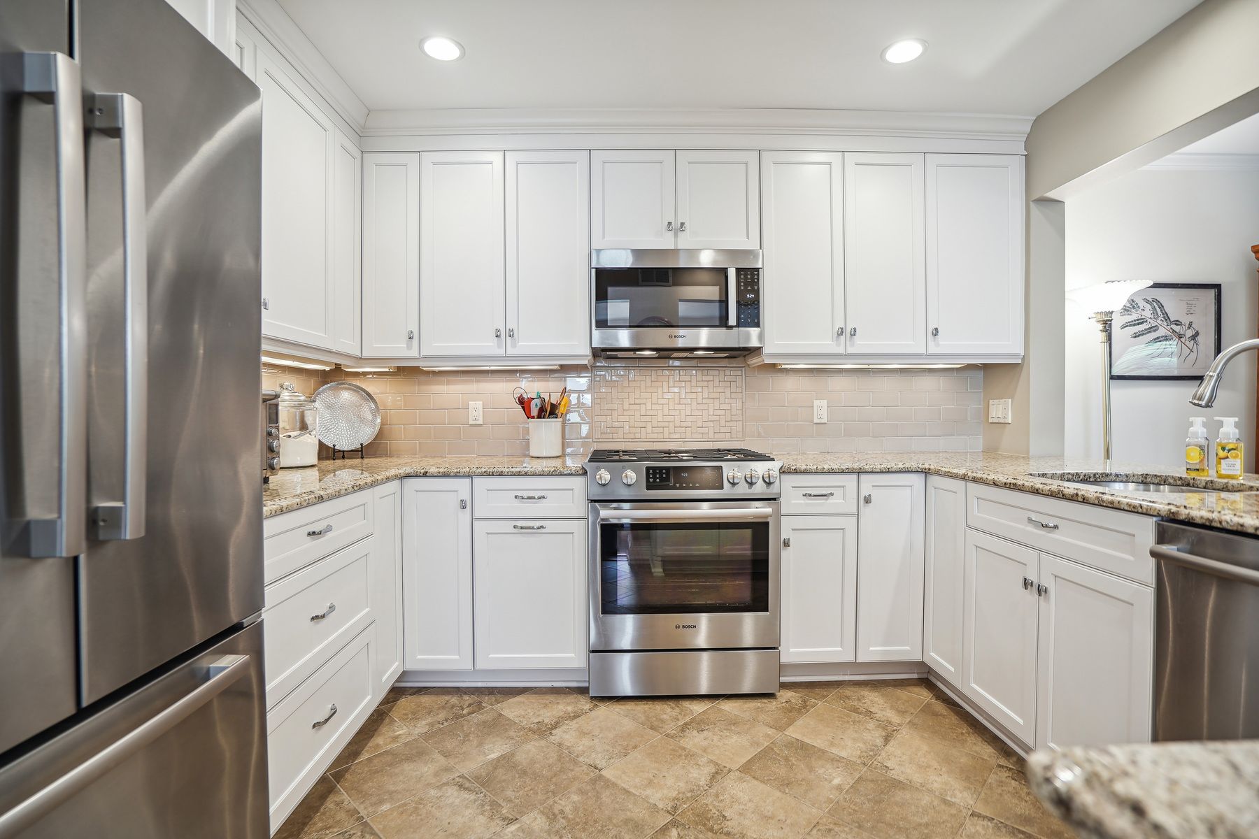 48 Averell Dr 