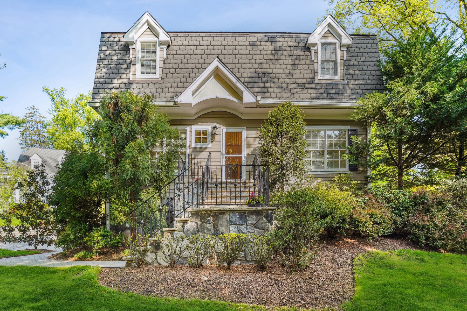 8 South Mountain Avenue, #E 