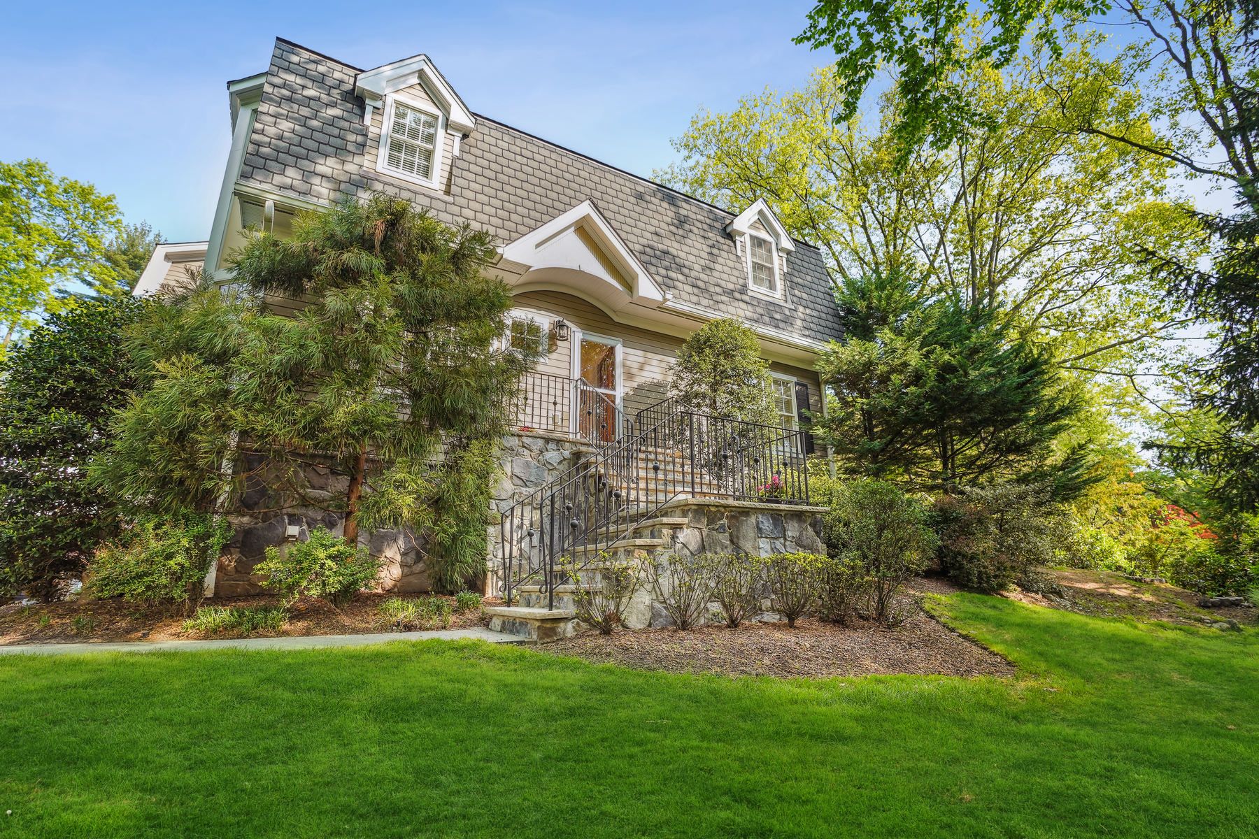 8 South Mountain Avenue, #E 