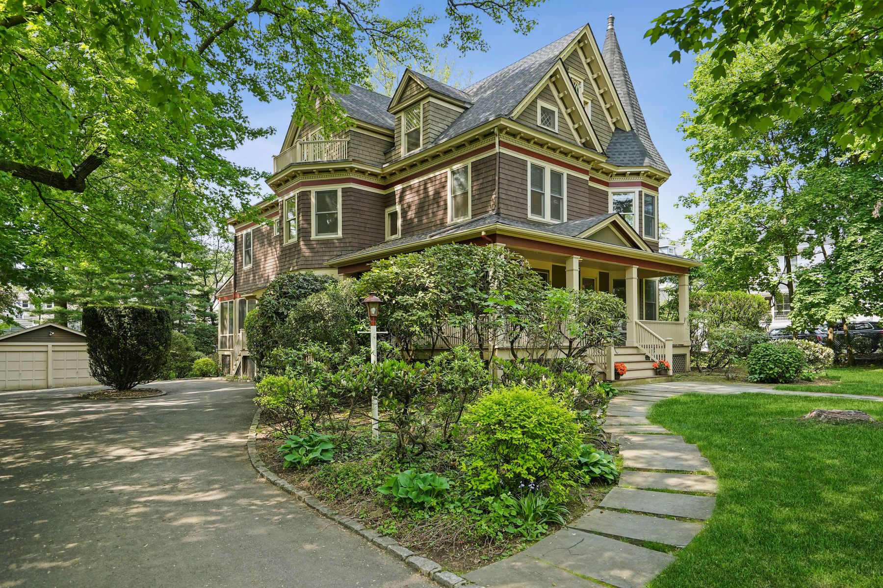 142 Lorraine Avenue 