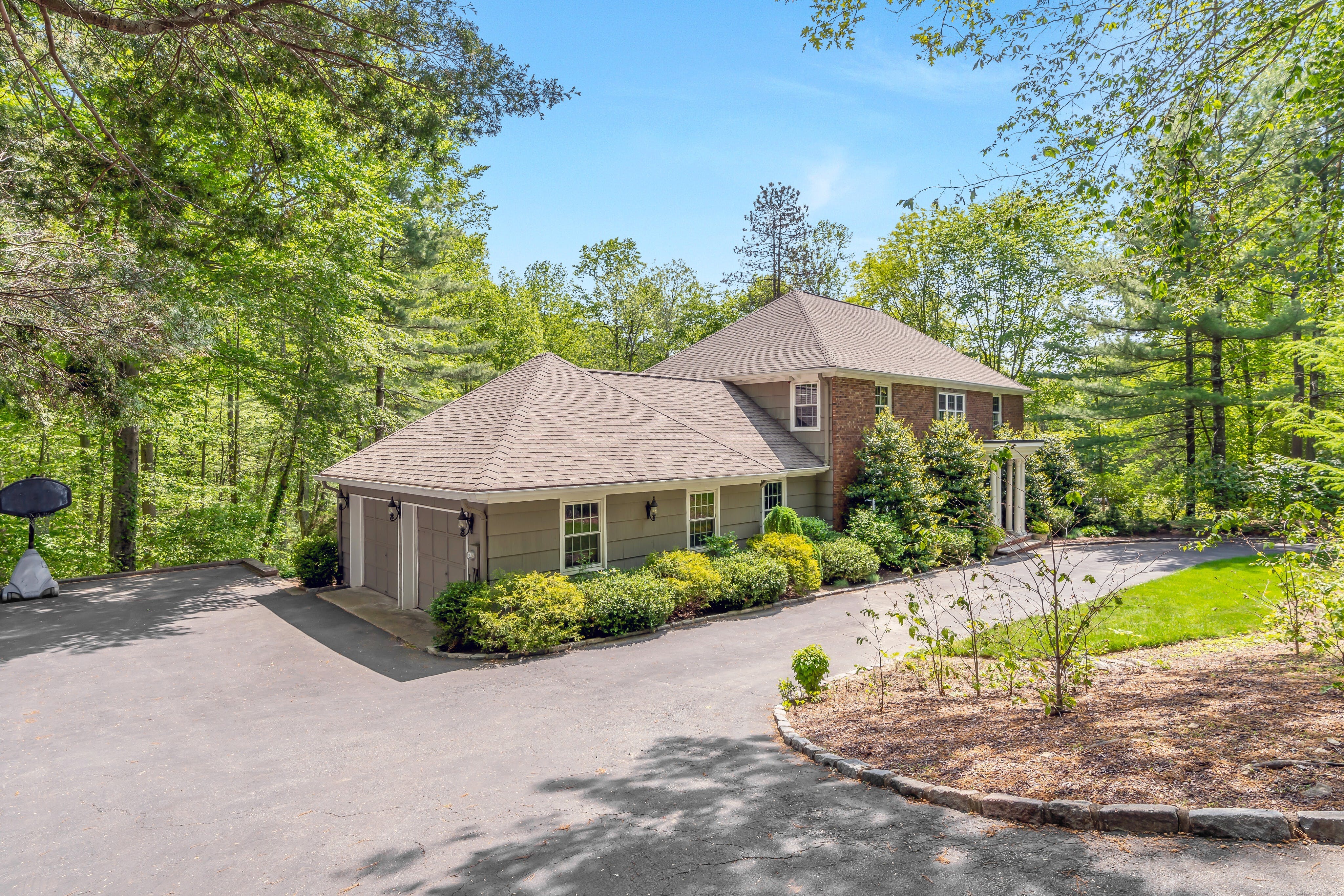 7 Baer Court 