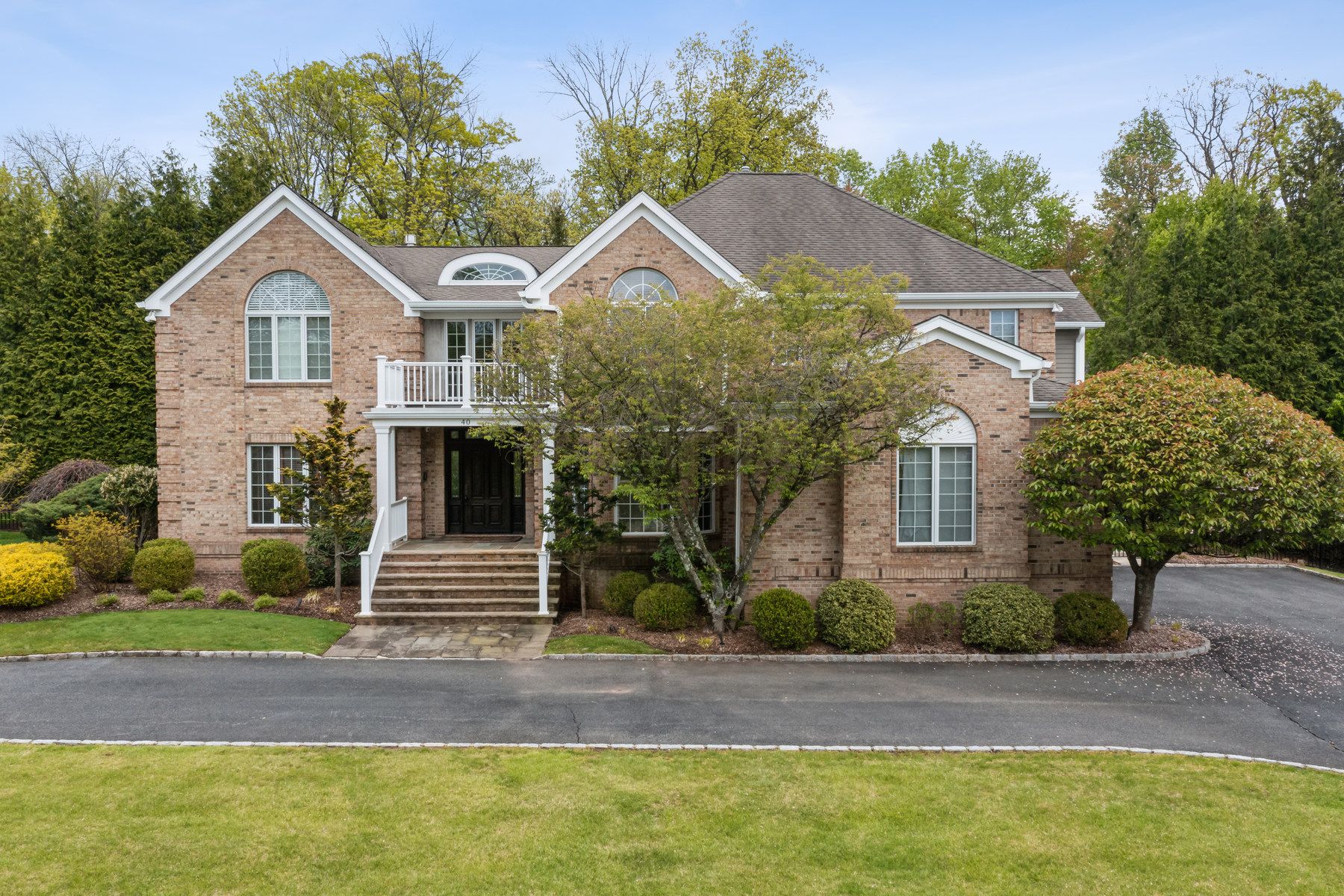40 Westmount Drive 