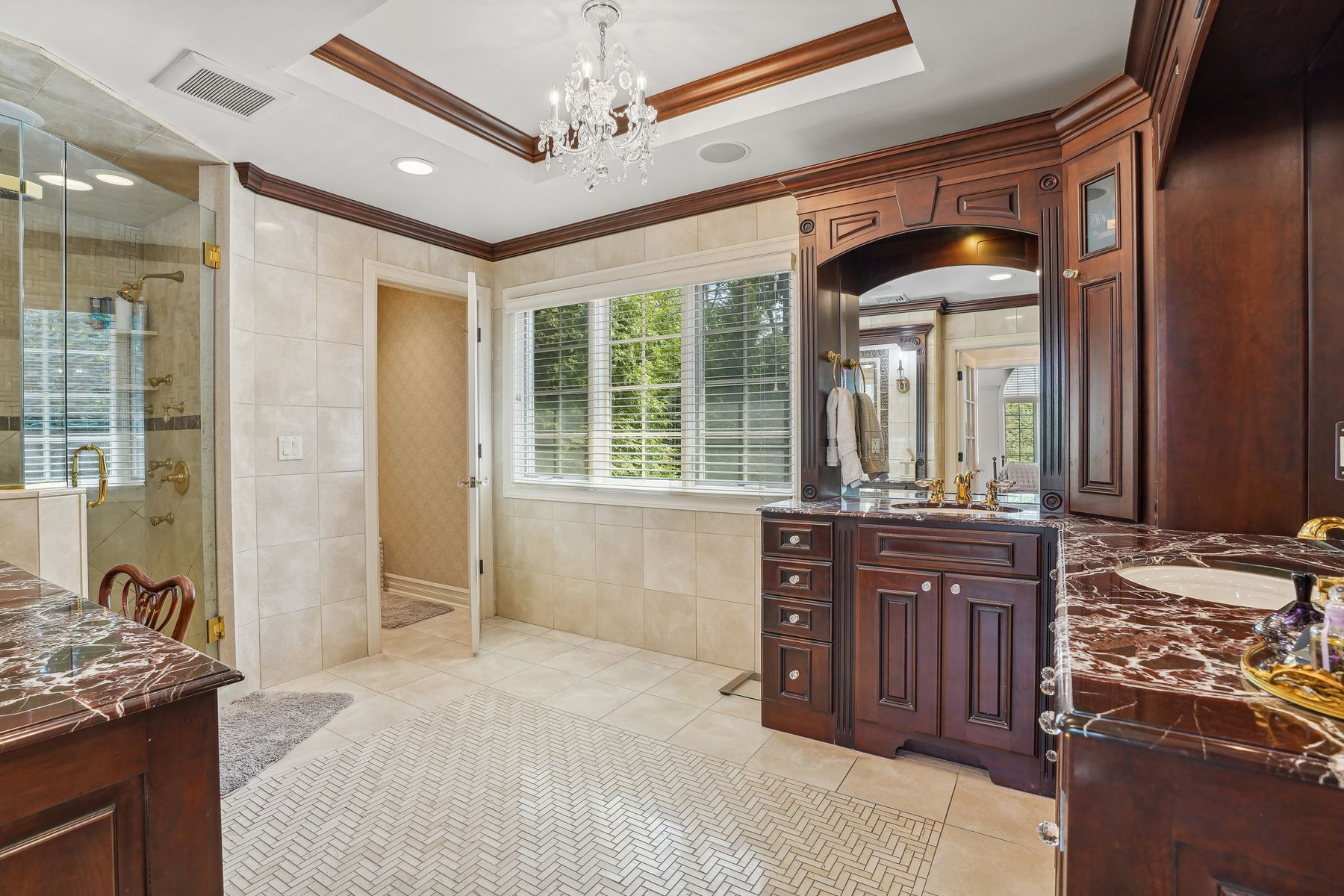 40 Westmount Drive 