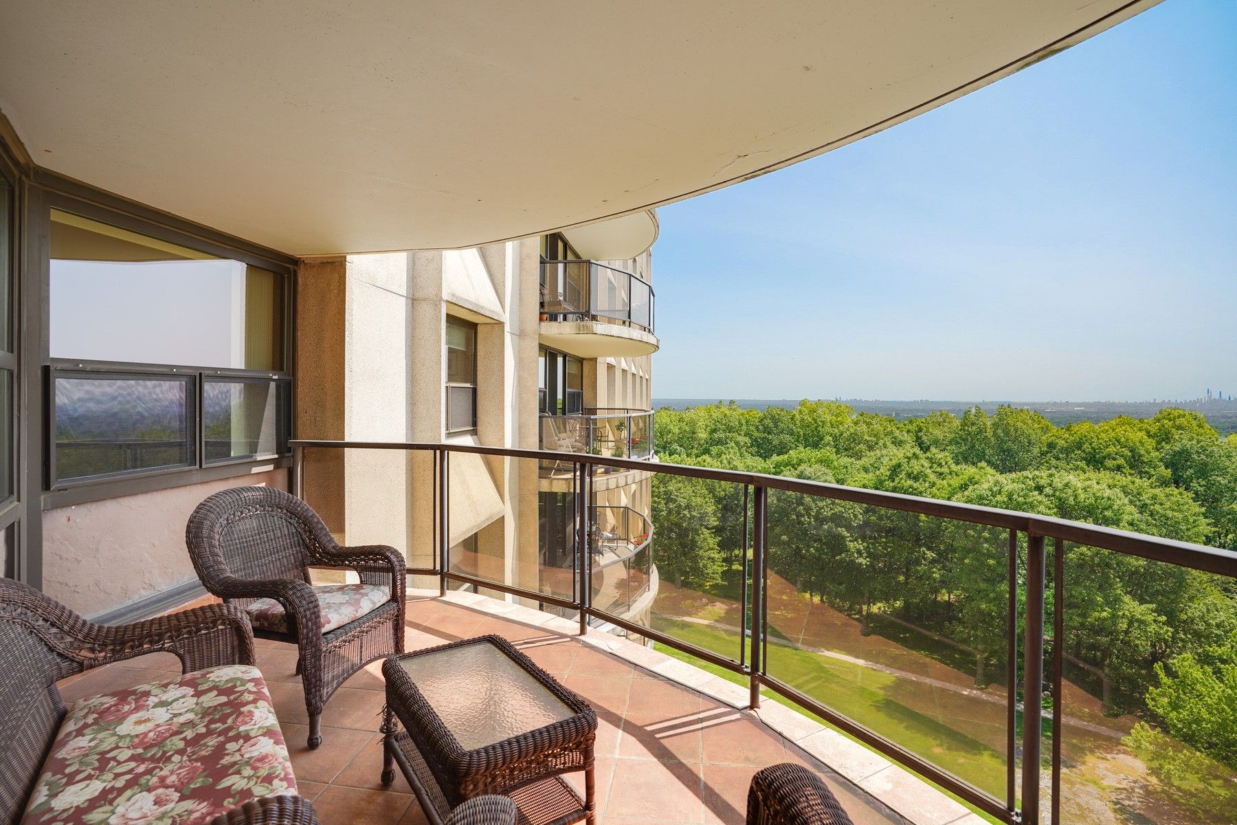 2 Claridge Drive, #9AE 