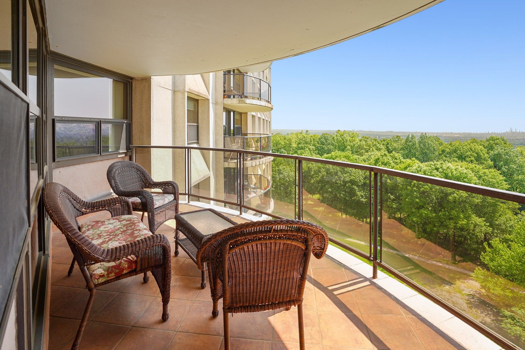 2 Claridge Drive, #9AE 