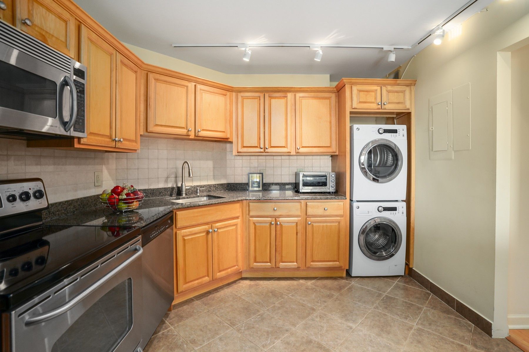 2 Claridge Drive, #9AE 