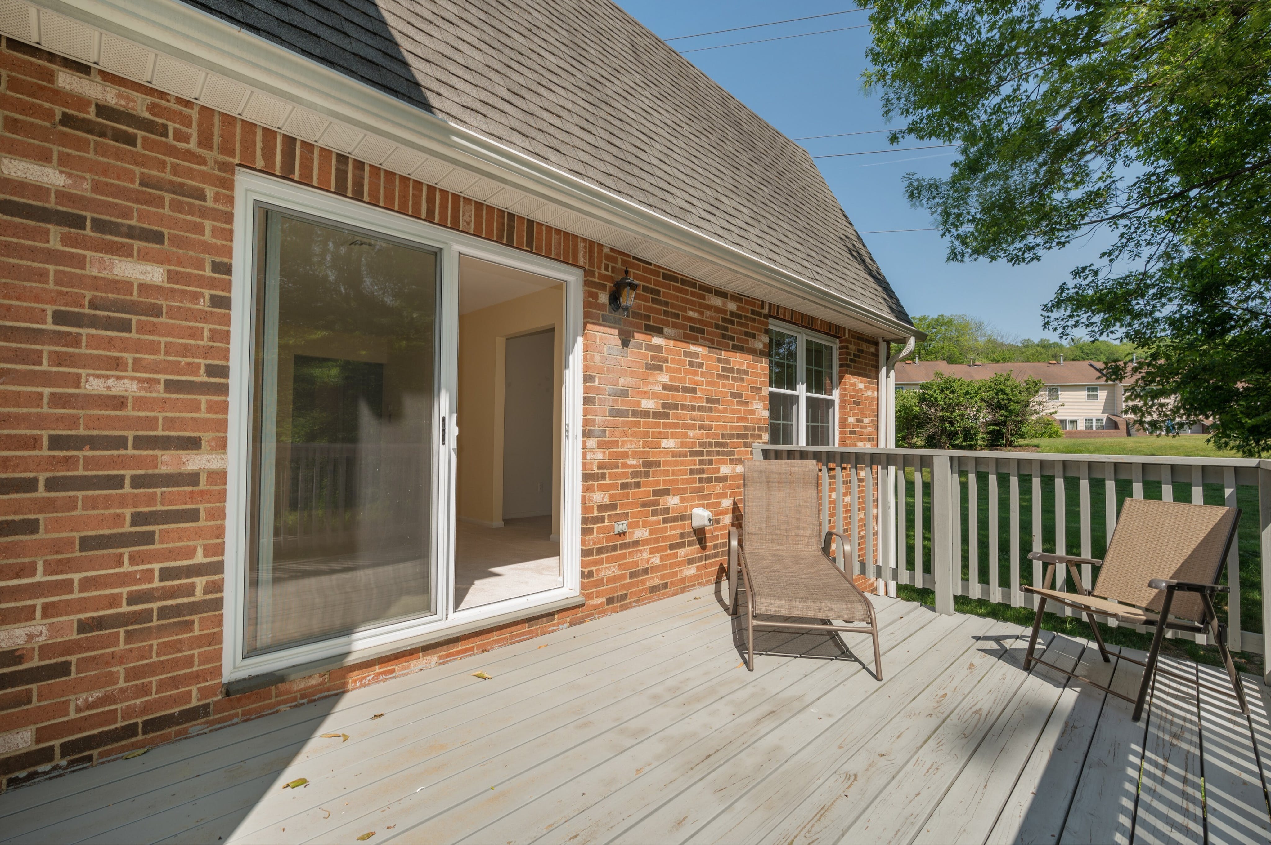 40 Coachlight Drive 