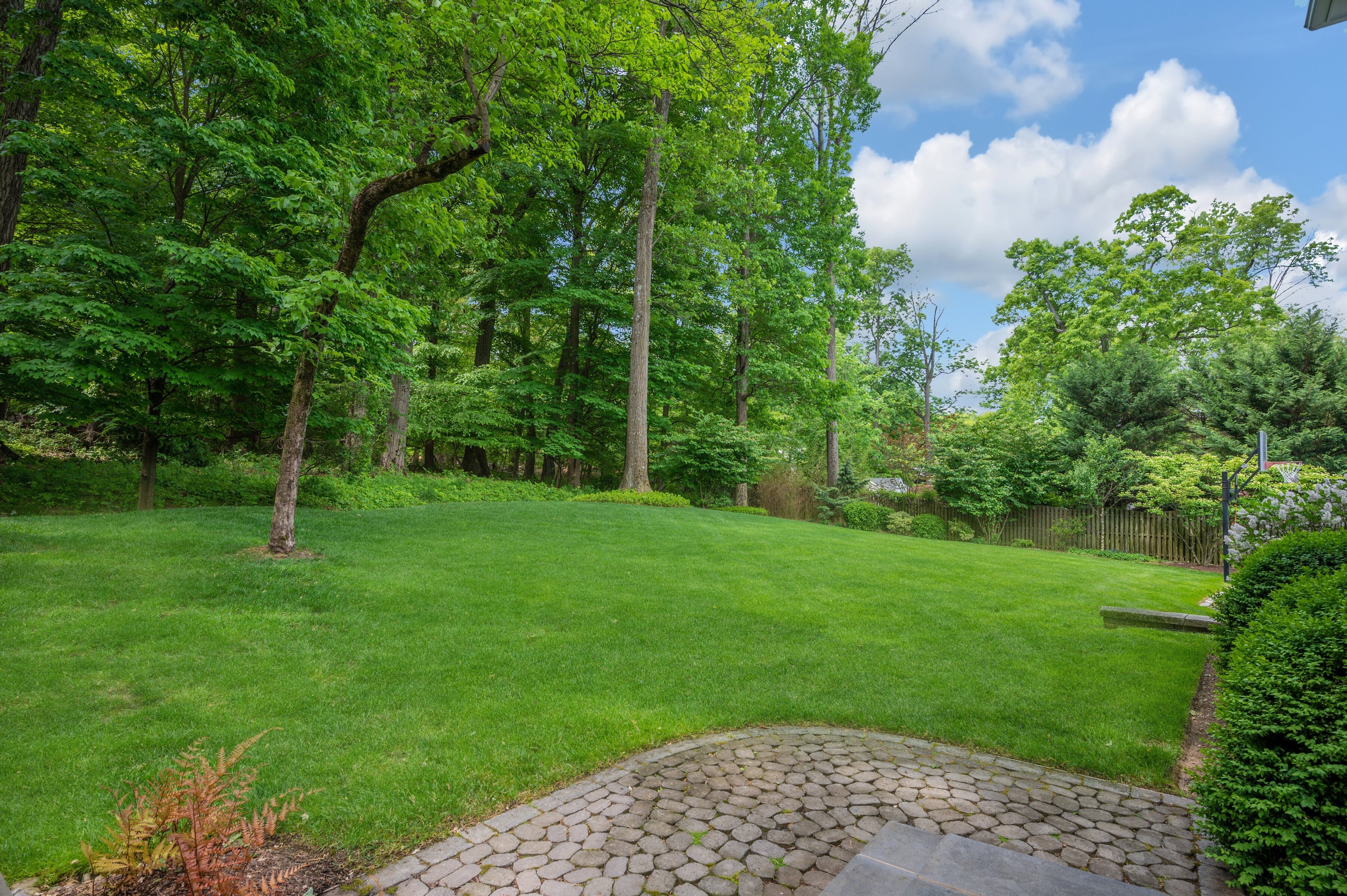 72 Candlewood Drive 