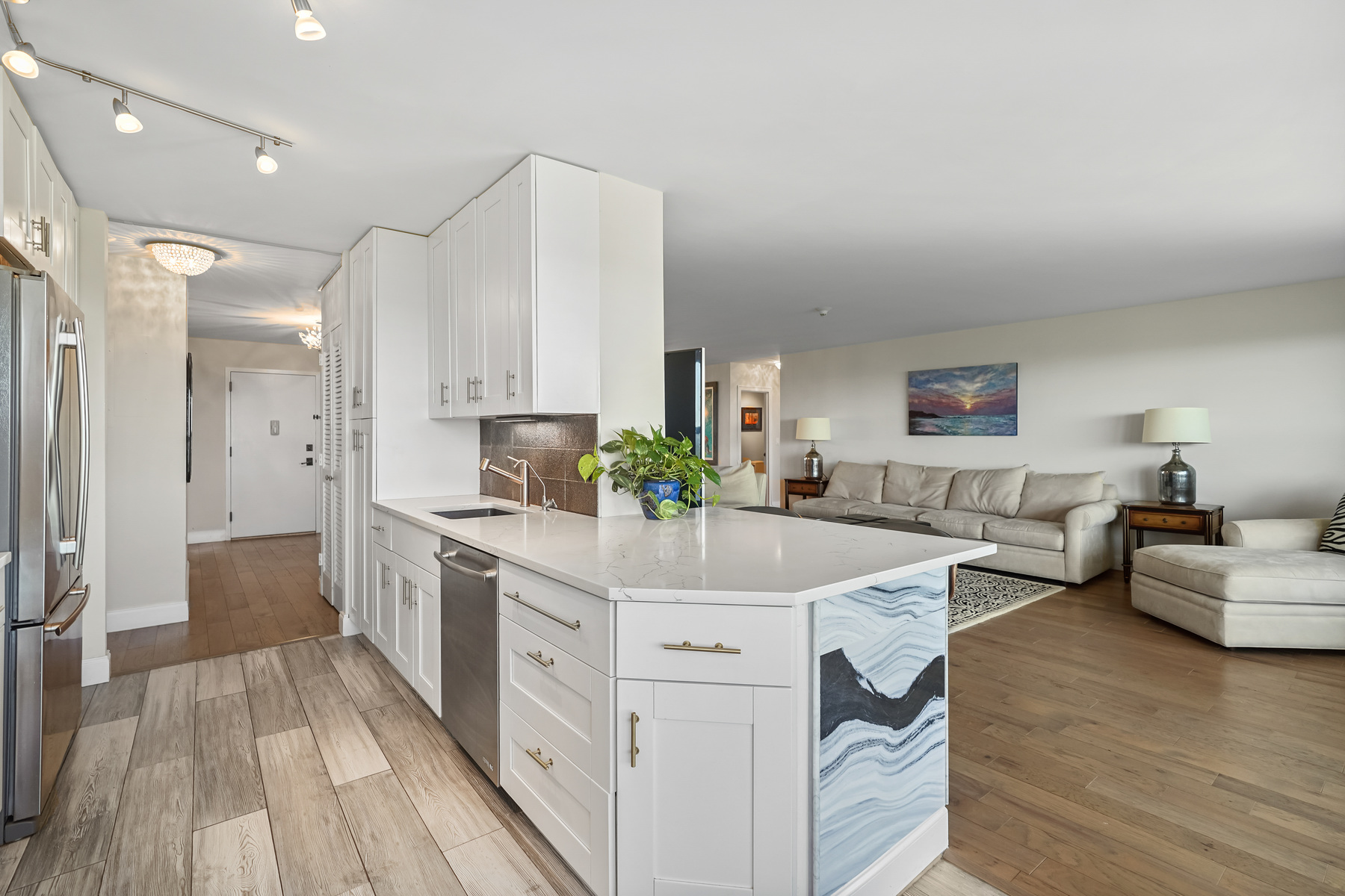 2 Claridge Dr, 10EE Unit# 10EE
