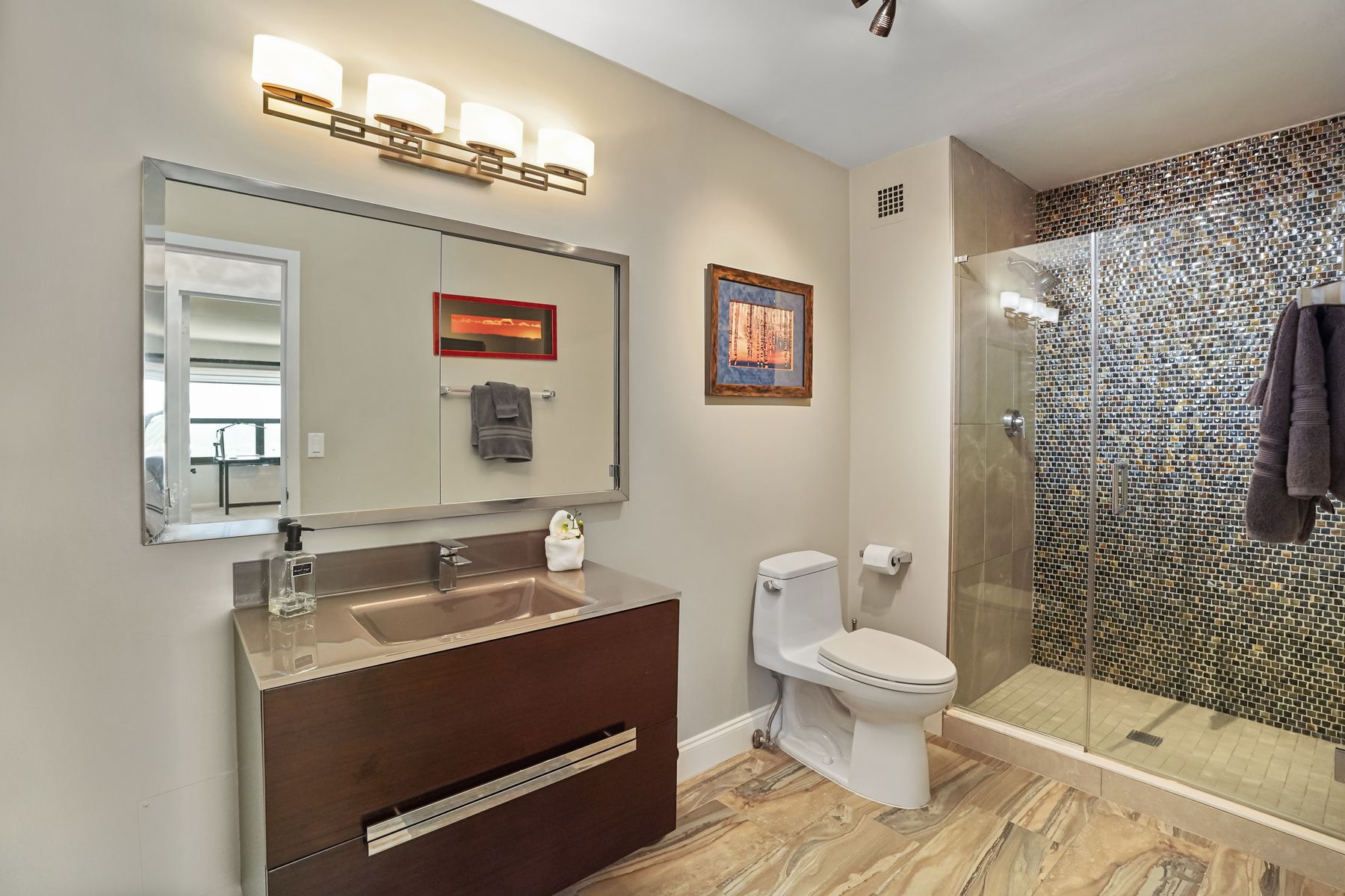 2 Claridge Dr, 10EE Unit# 10EE