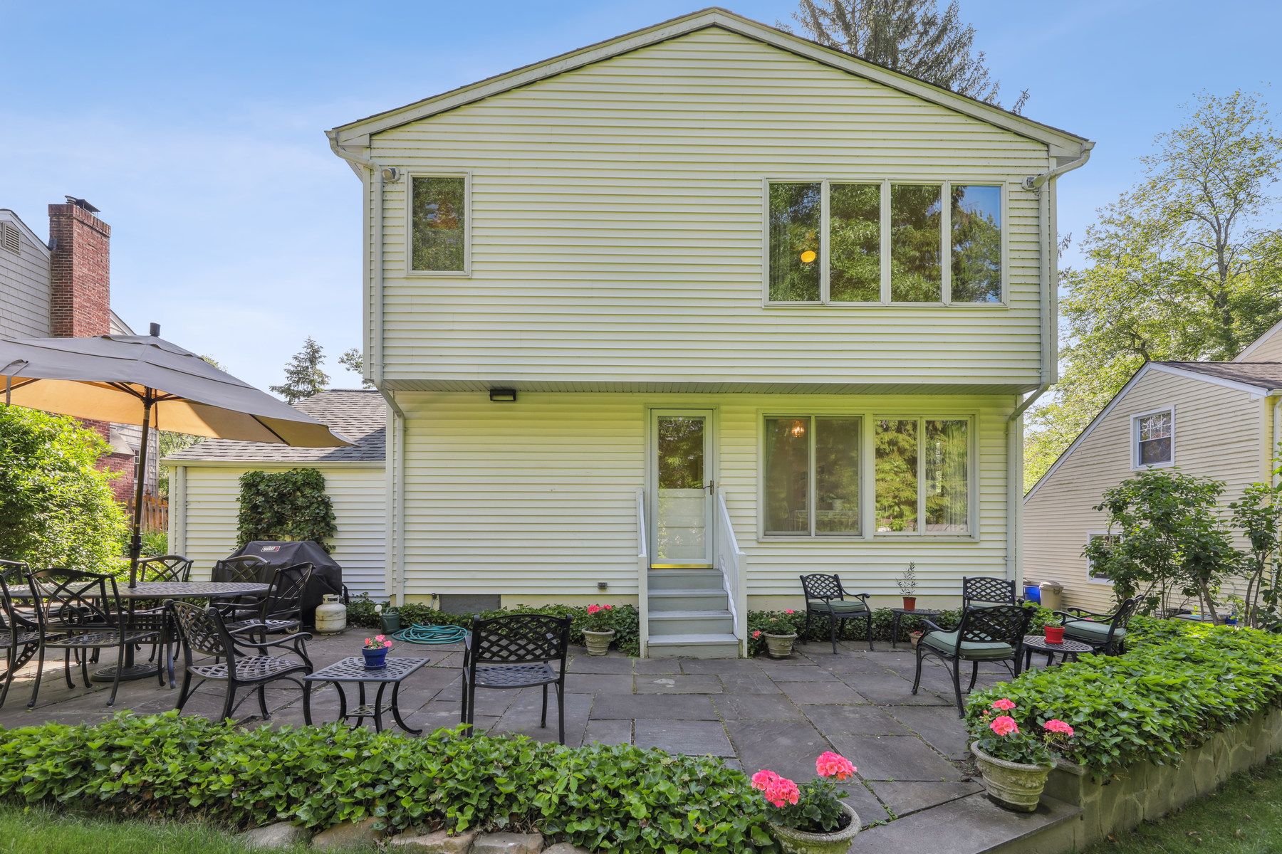 59 Maple Street 