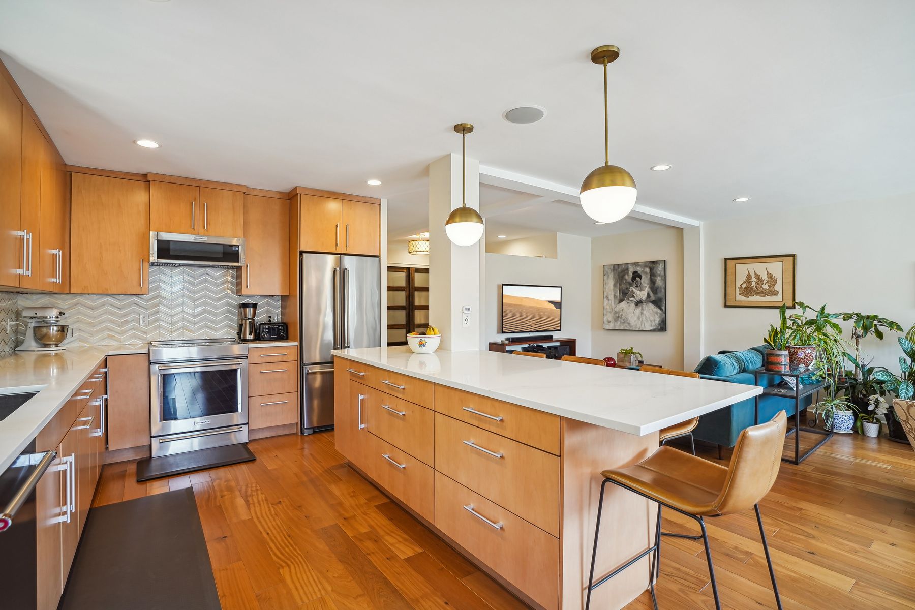 11 Euclid Avenue, Unit 3B 