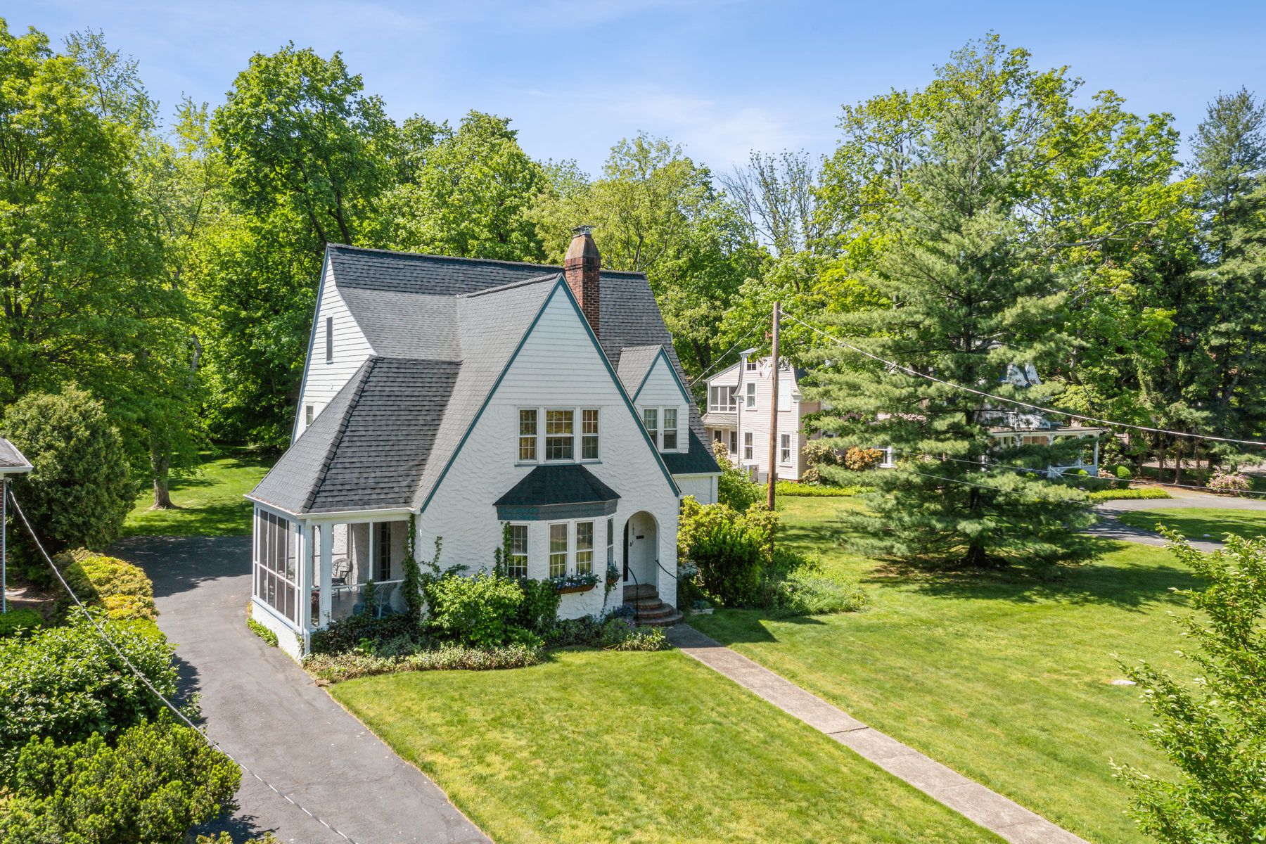 192 Kent Place Boulevard 