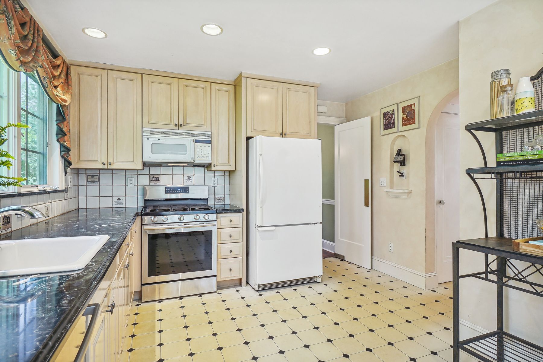 192 Kent Place Boulevard 
