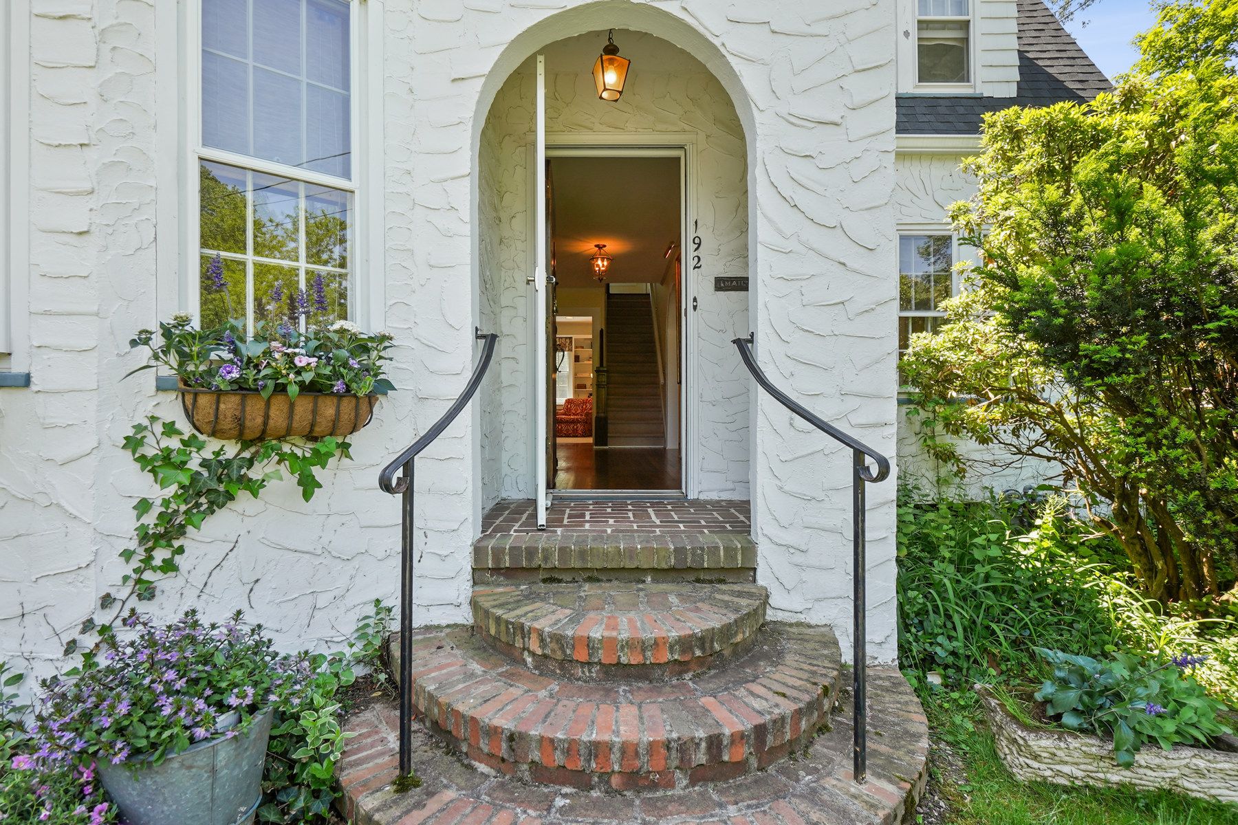 192 Kent Place Boulevard 