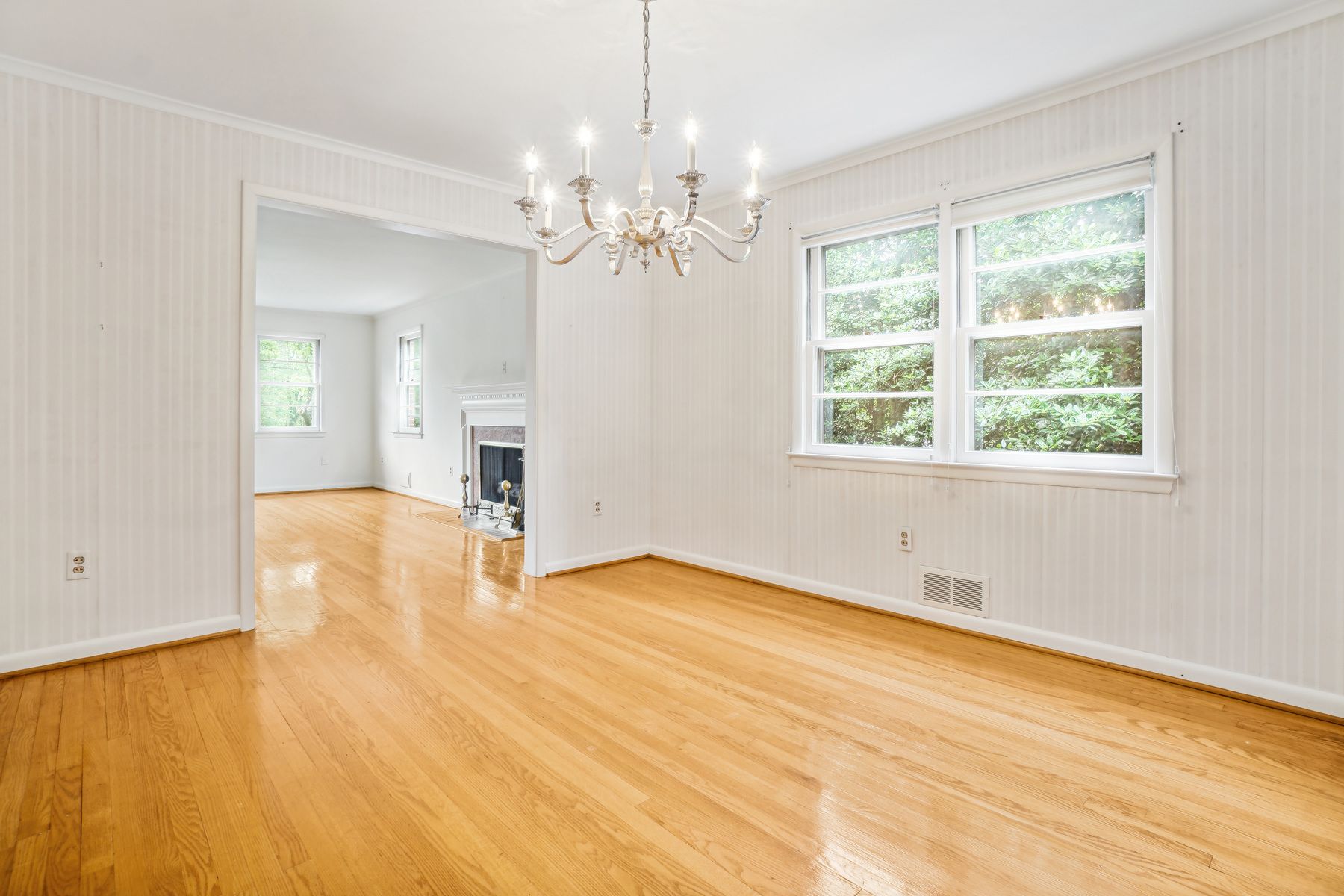 190 Kent Place Boulevard 