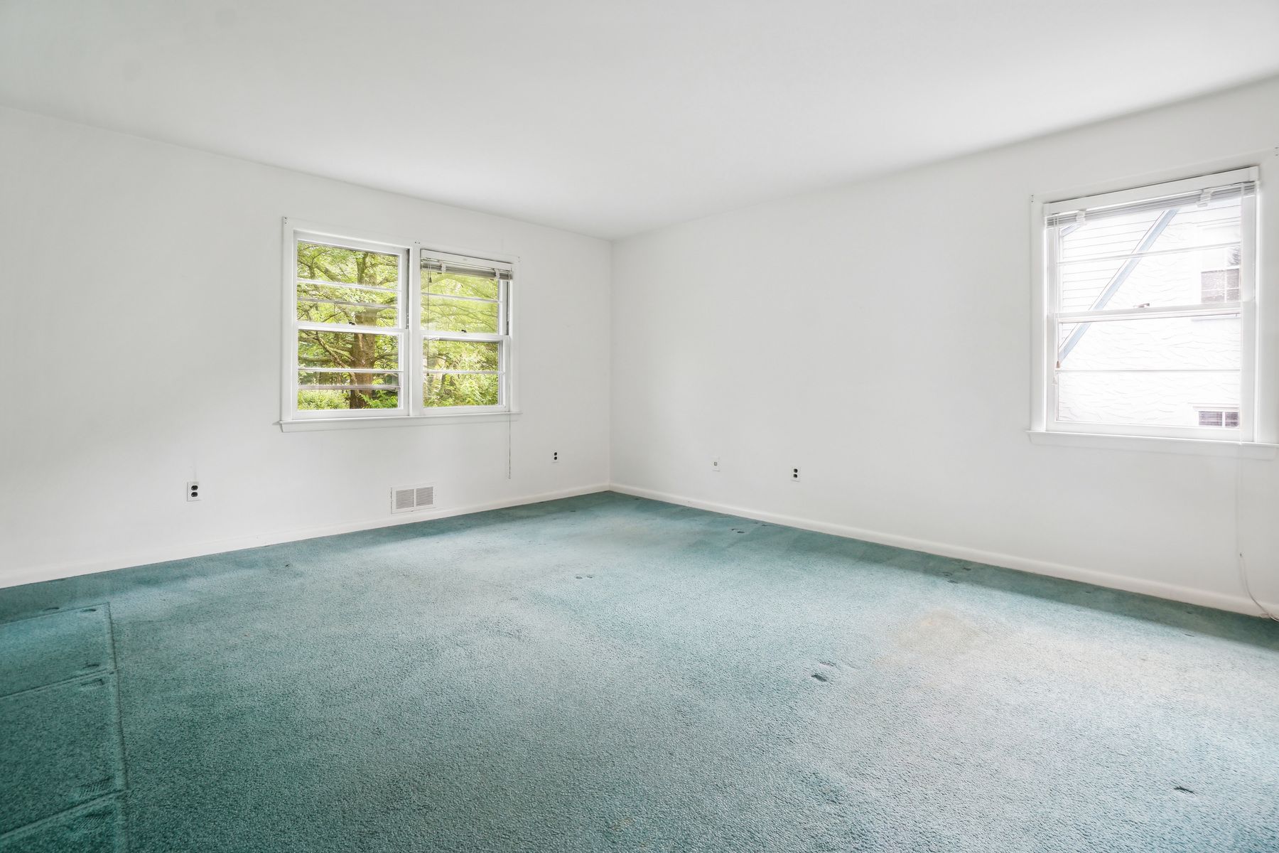 190 Kent Place Boulevard 