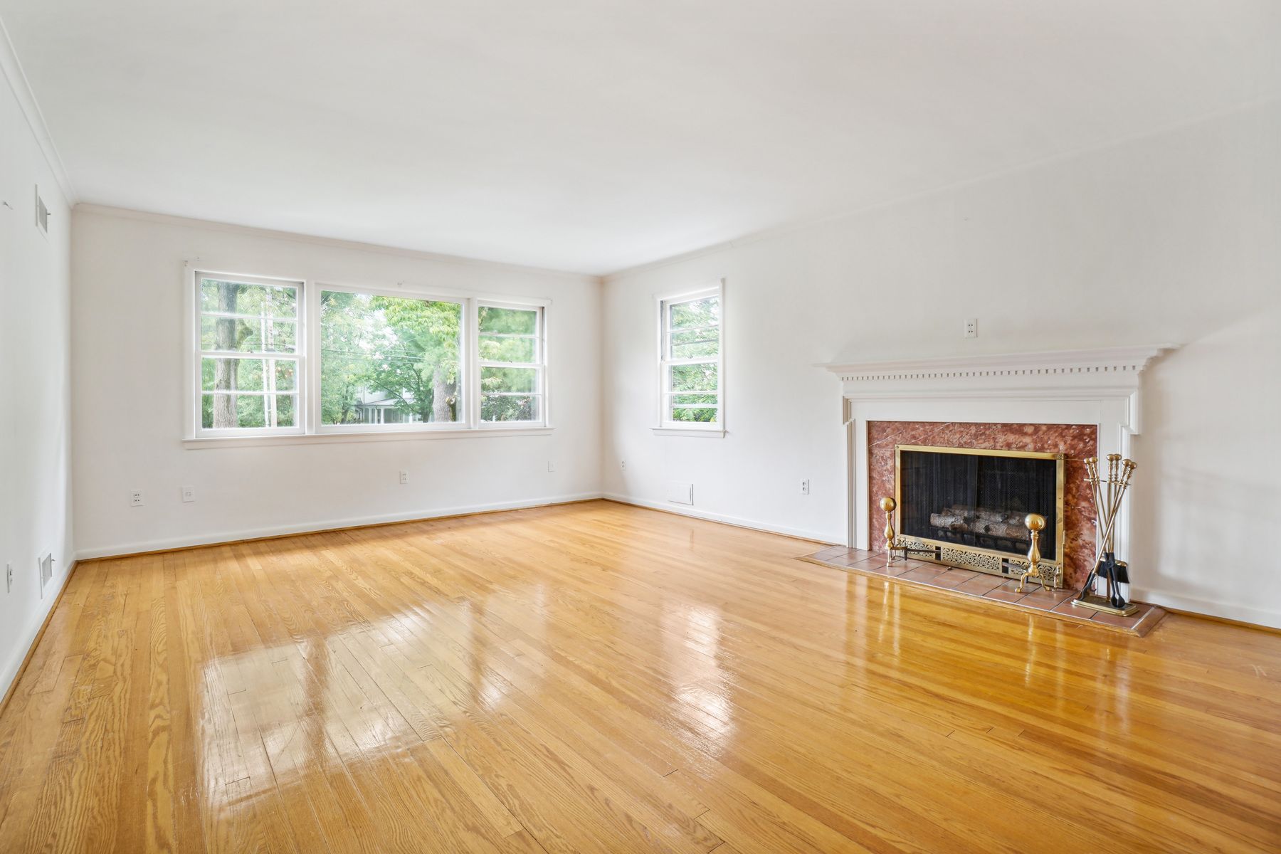 190 Kent Place Boulevard 
