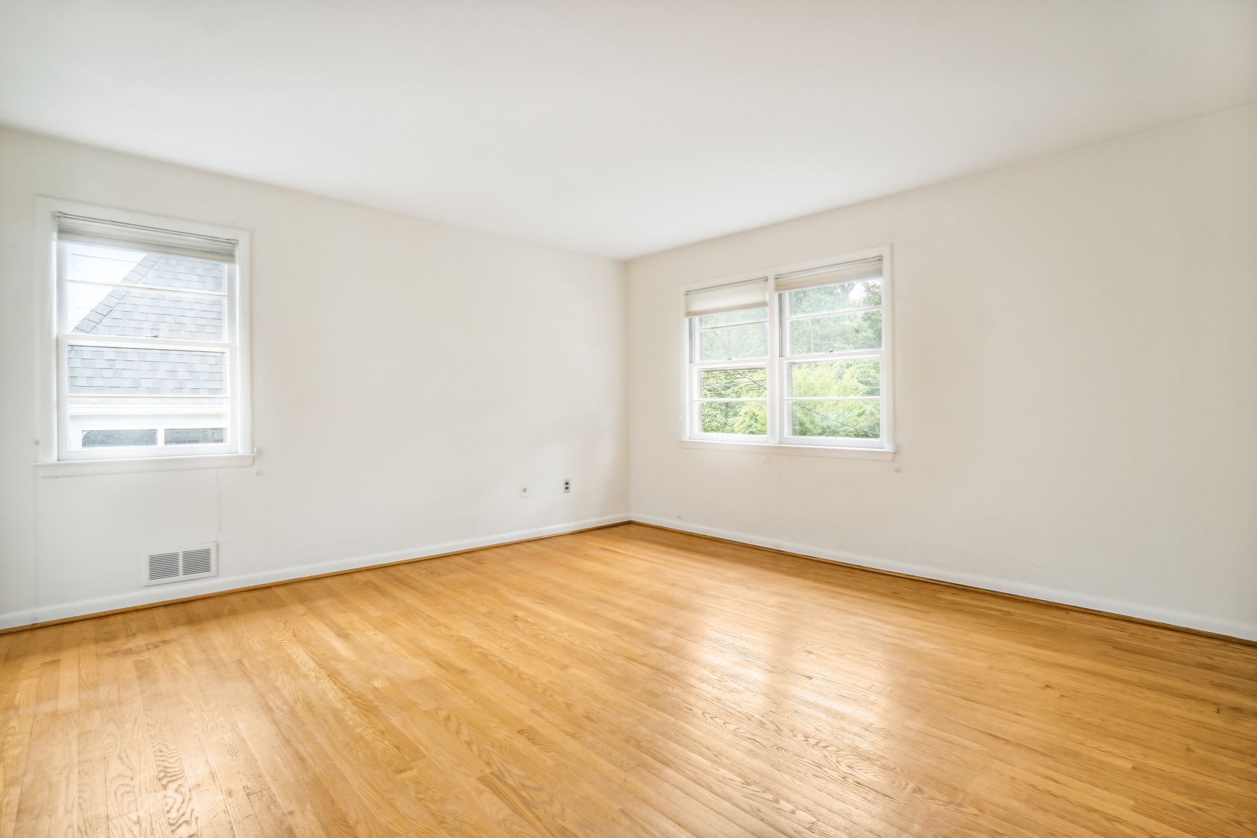 190 Kent Place Boulevard 