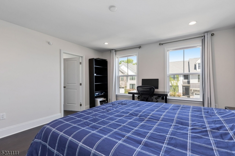 3 Beacon Pl