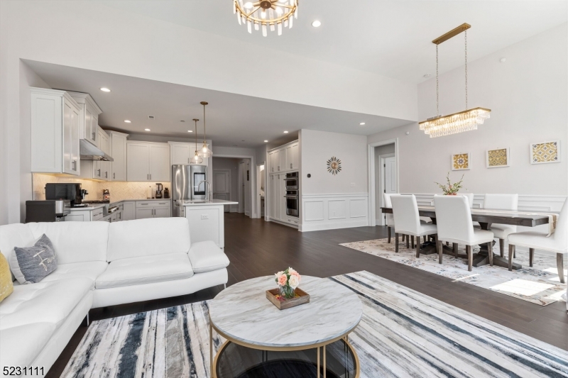 3 Beacon Pl